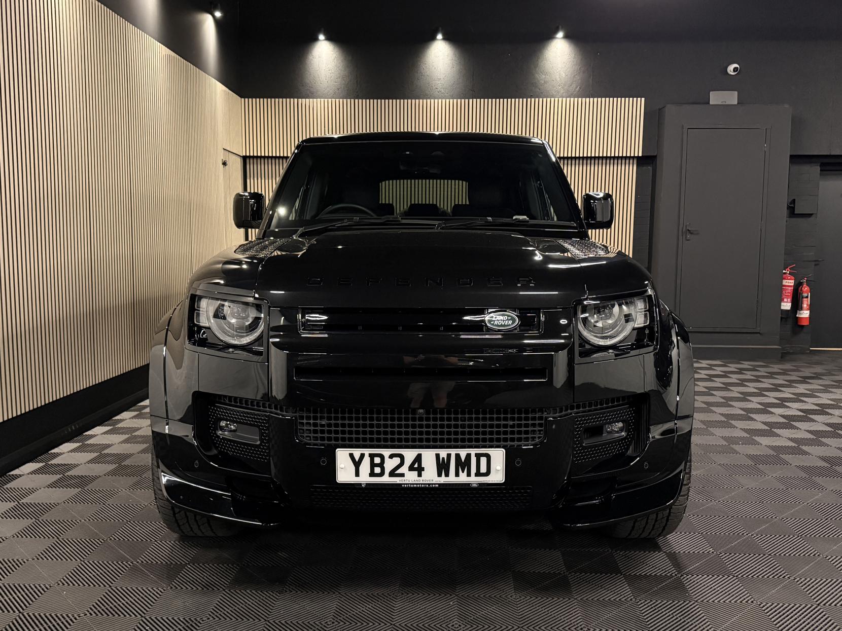 Land Rover Defender 110 3.0 D300 MHEV X-Dynamic HSE Hard Top SUV 5dr Diesel Auto 4WD MWB Euro 6 (s/s) (300 ps)