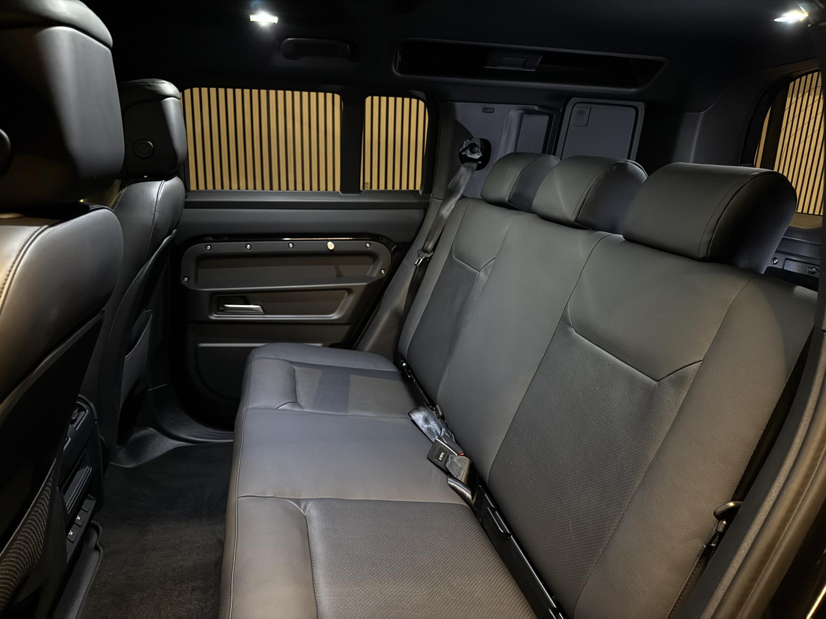 Land Rover Defender 110 3.0 D300 MHEV X-Dynamic HSE Hard Top SUV 5dr Diesel Auto 4WD MWB Euro 6 (s/s) (300 ps)