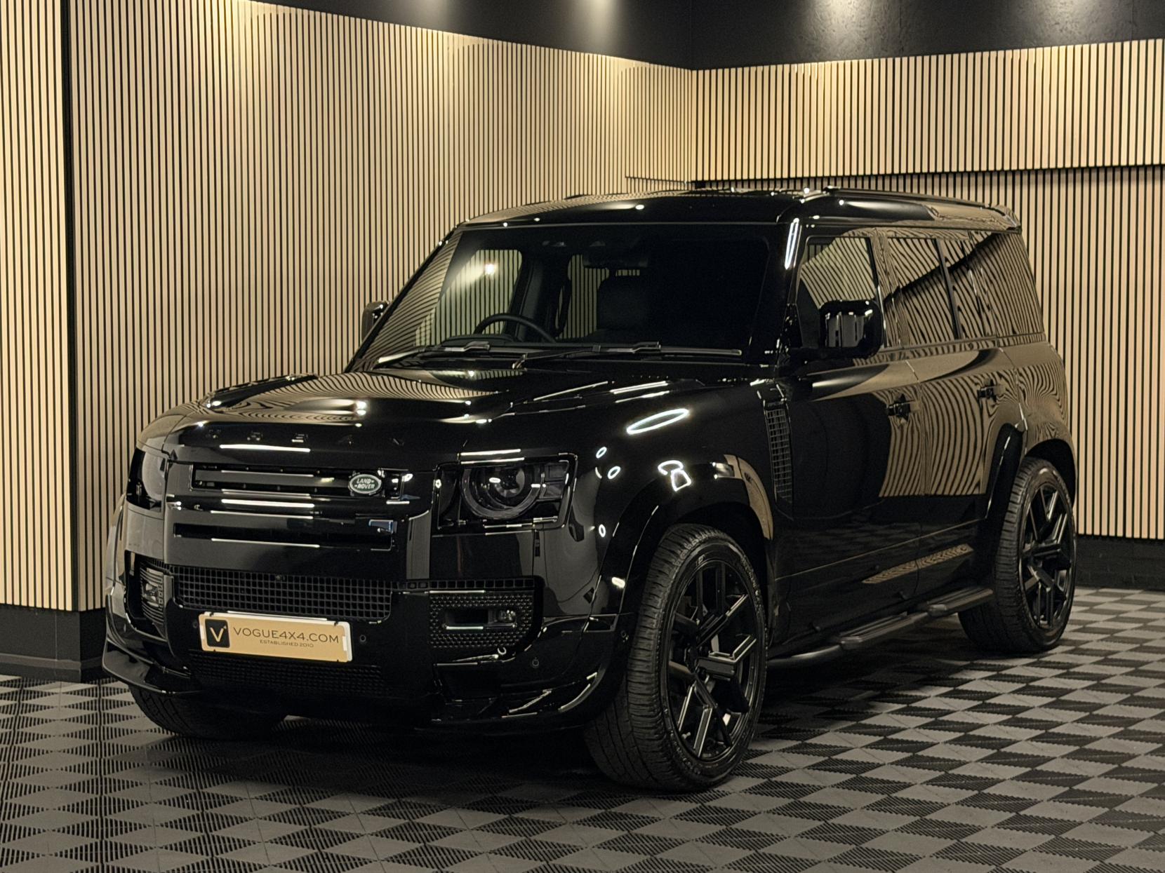 Land Rover Defender 110 3.0 D300 MHEV X-Dynamic HSE Hard Top SUV 5dr Diesel Auto 4WD MWB Euro 6 (s/s) (300 ps)