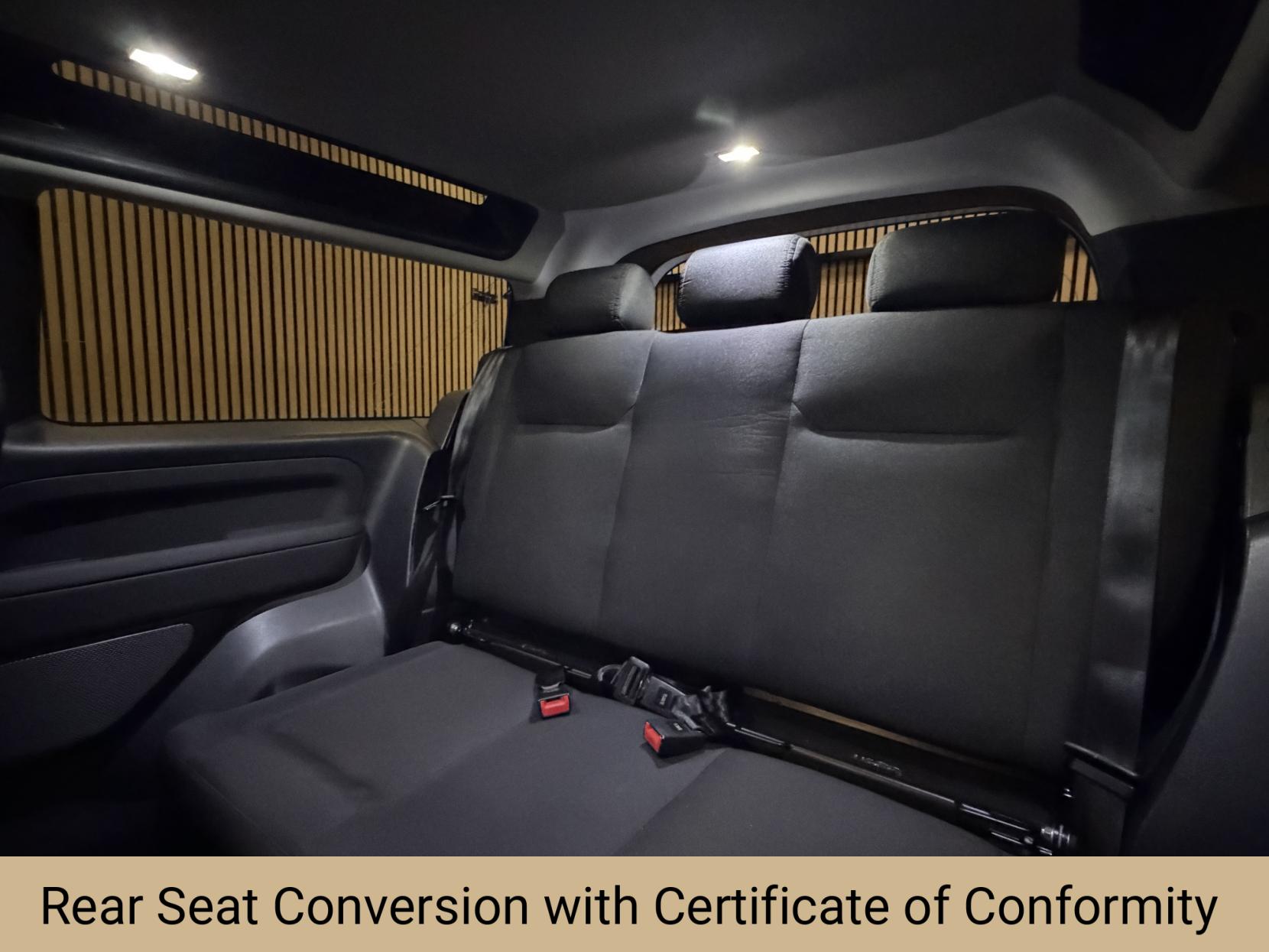 Land Rover Defender 90 3.0 D250 MHEV Hard Top SUV 3dr Diesel Auto 4WD SWB Euro 6 (s/s) (250 ps)