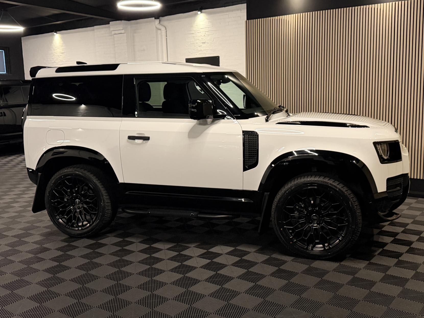 Land Rover Defender 90 3.0 D250 MHEV Hard Top SUV 3dr Diesel Auto 4WD SWB Euro 6 (s/s) (250 ps)