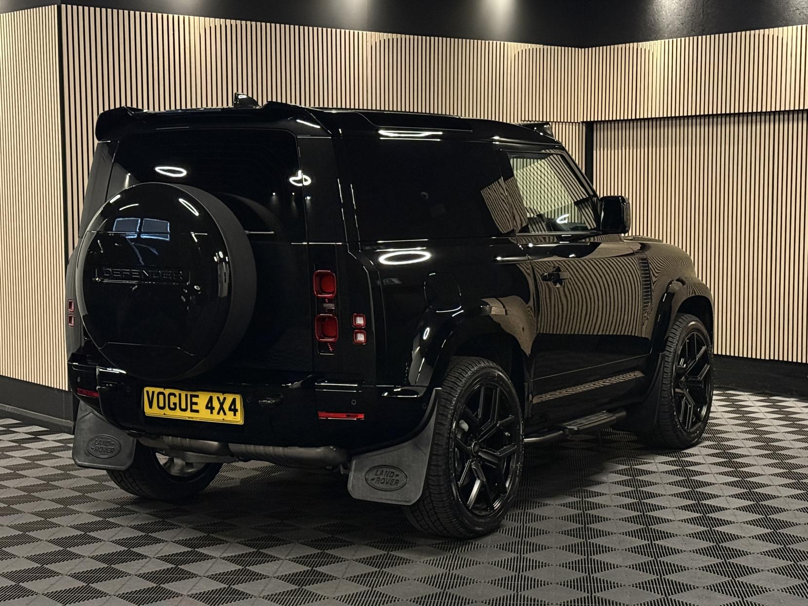Land Rover Defender 90 3.0 D350 MHEV X-Dynamic HSE Hard Top SUV 3dr Diesel Auto 4WD SWB Euro 6 (s/s) (350 ps)