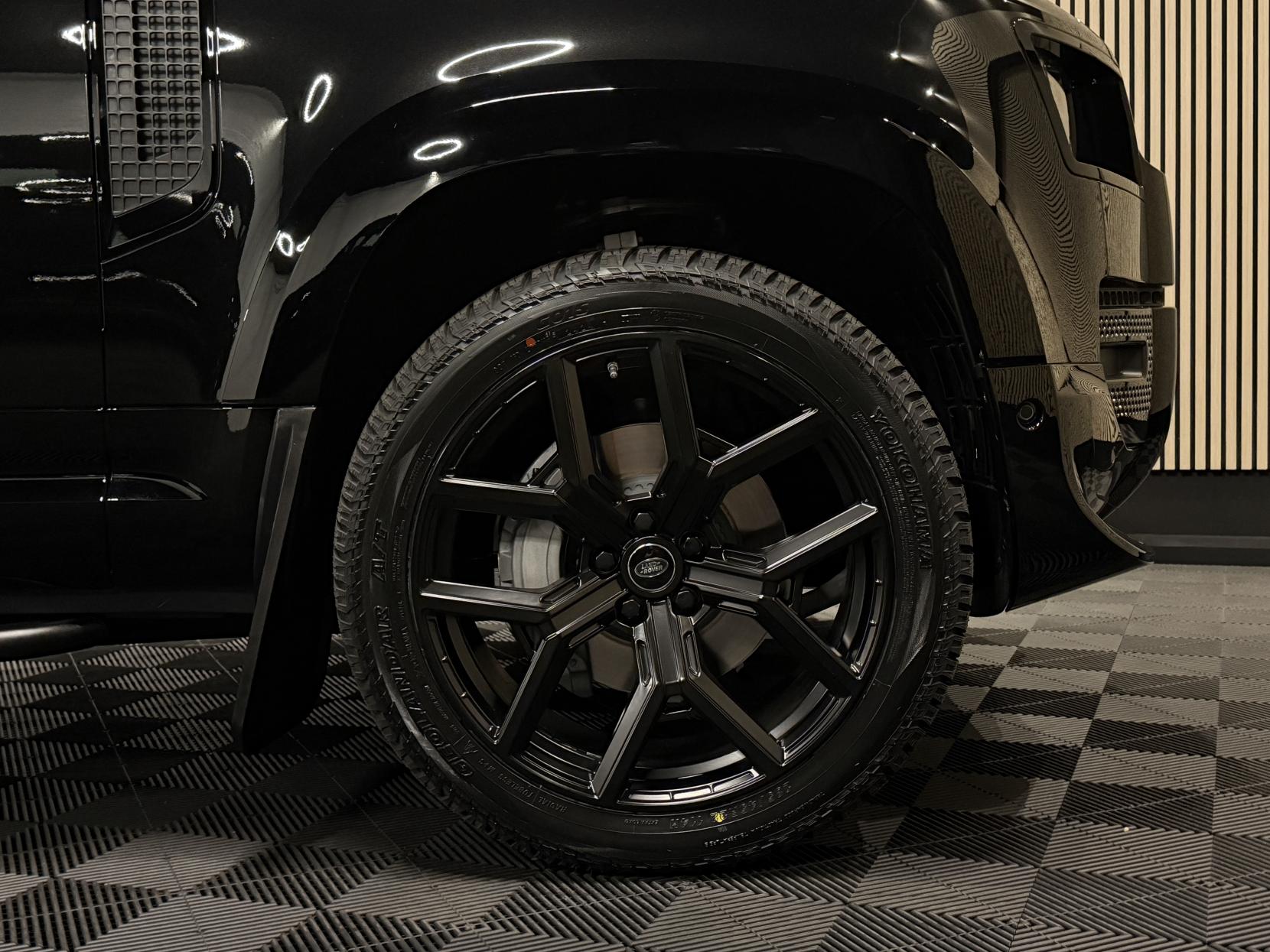 Land Rover Defender 90 3.0 D350 MHEV X-Dynamic HSE Hard Top SUV 3dr Diesel Auto 4WD SWB Euro 6 (s/s) (350 ps)