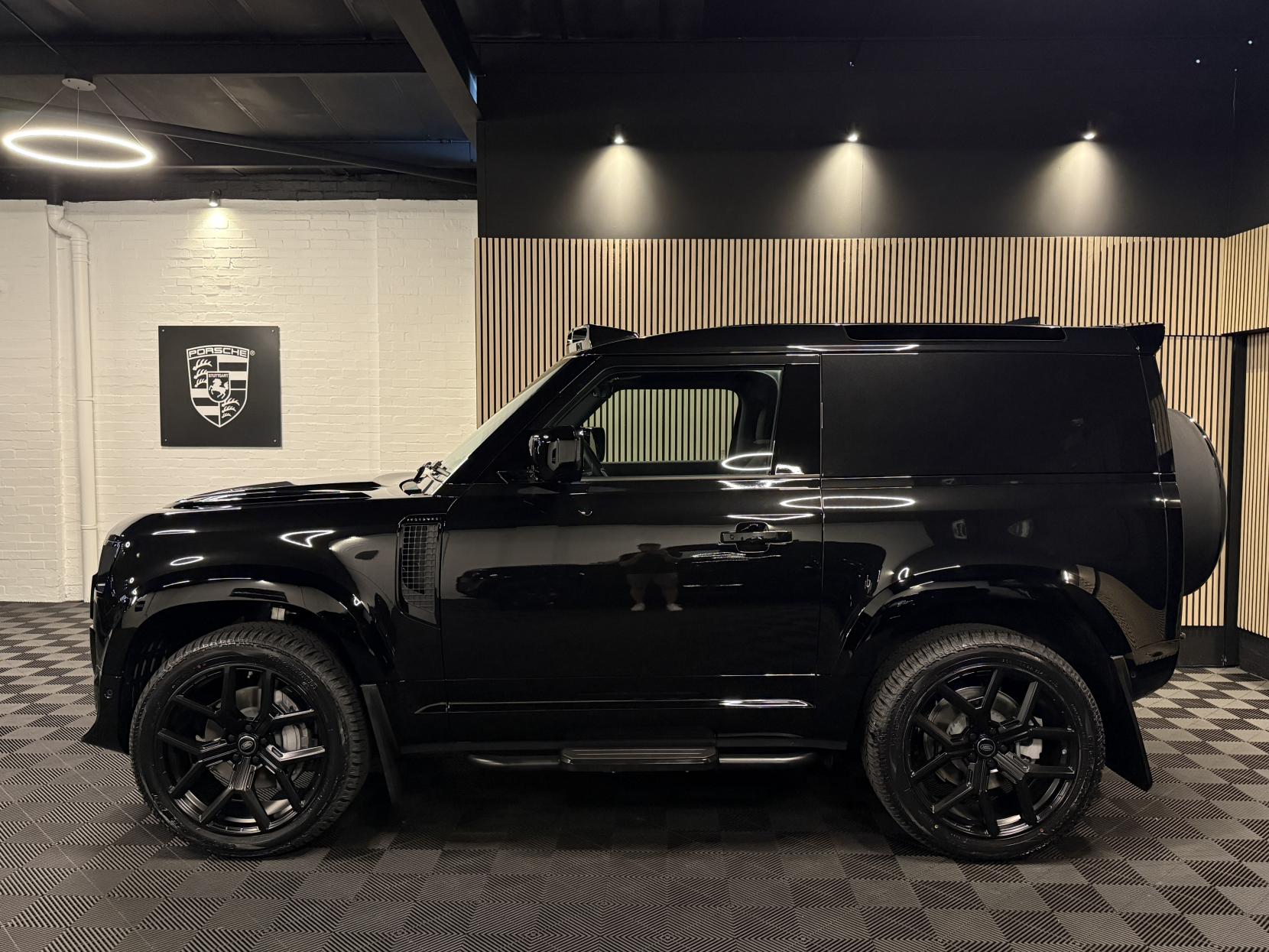 Land Rover Defender 90 3.0 D350 MHEV X-Dynamic HSE Hard Top SUV 3dr Diesel Auto 4WD SWB Euro 6 (s/s) (350 ps)