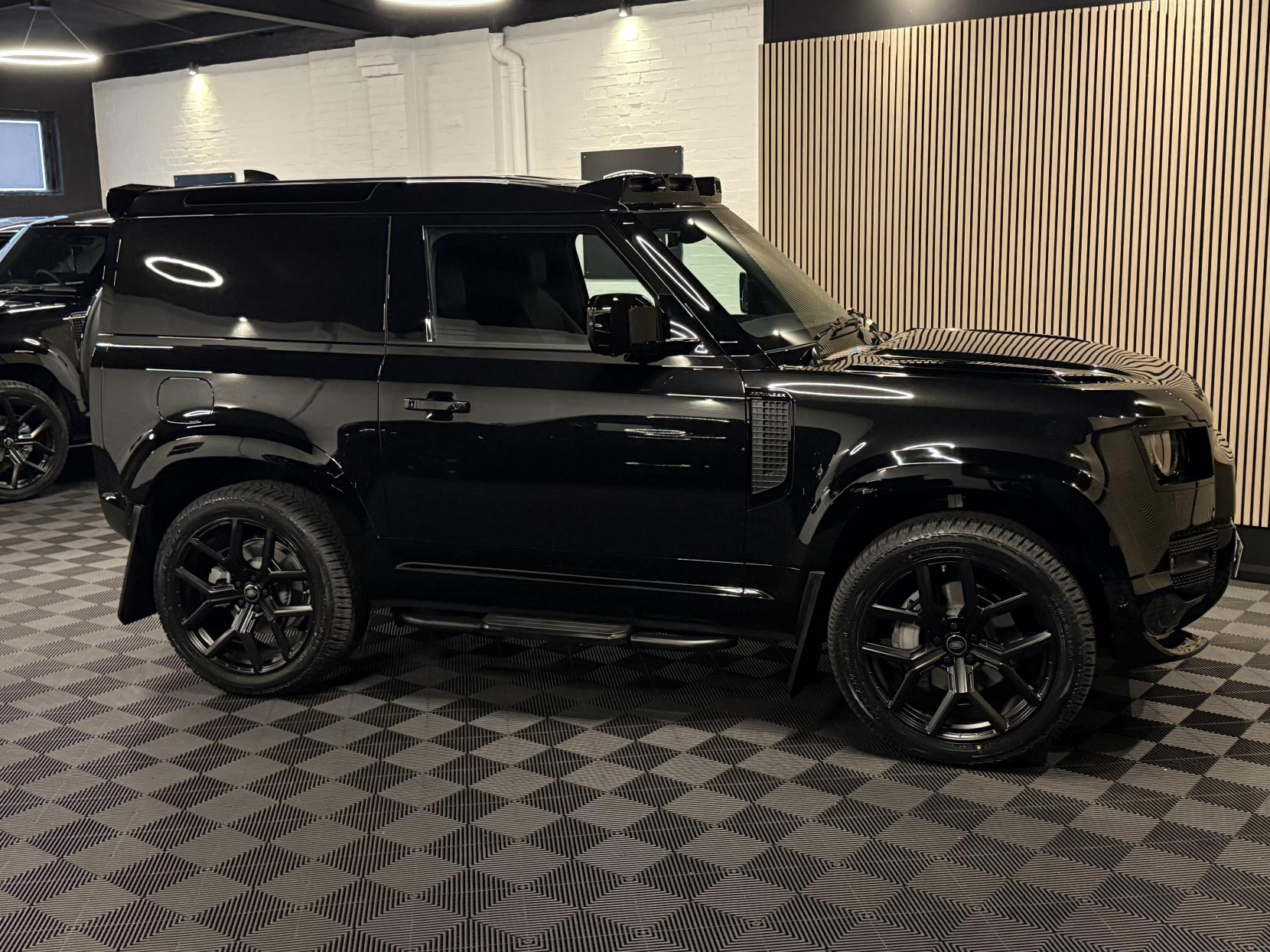 Land Rover Defender 90 3.0 D350 MHEV X-Dynamic HSE Hard Top SUV 3dr Diesel Auto 4WD SWB Euro 6 (s/s) (350 ps)