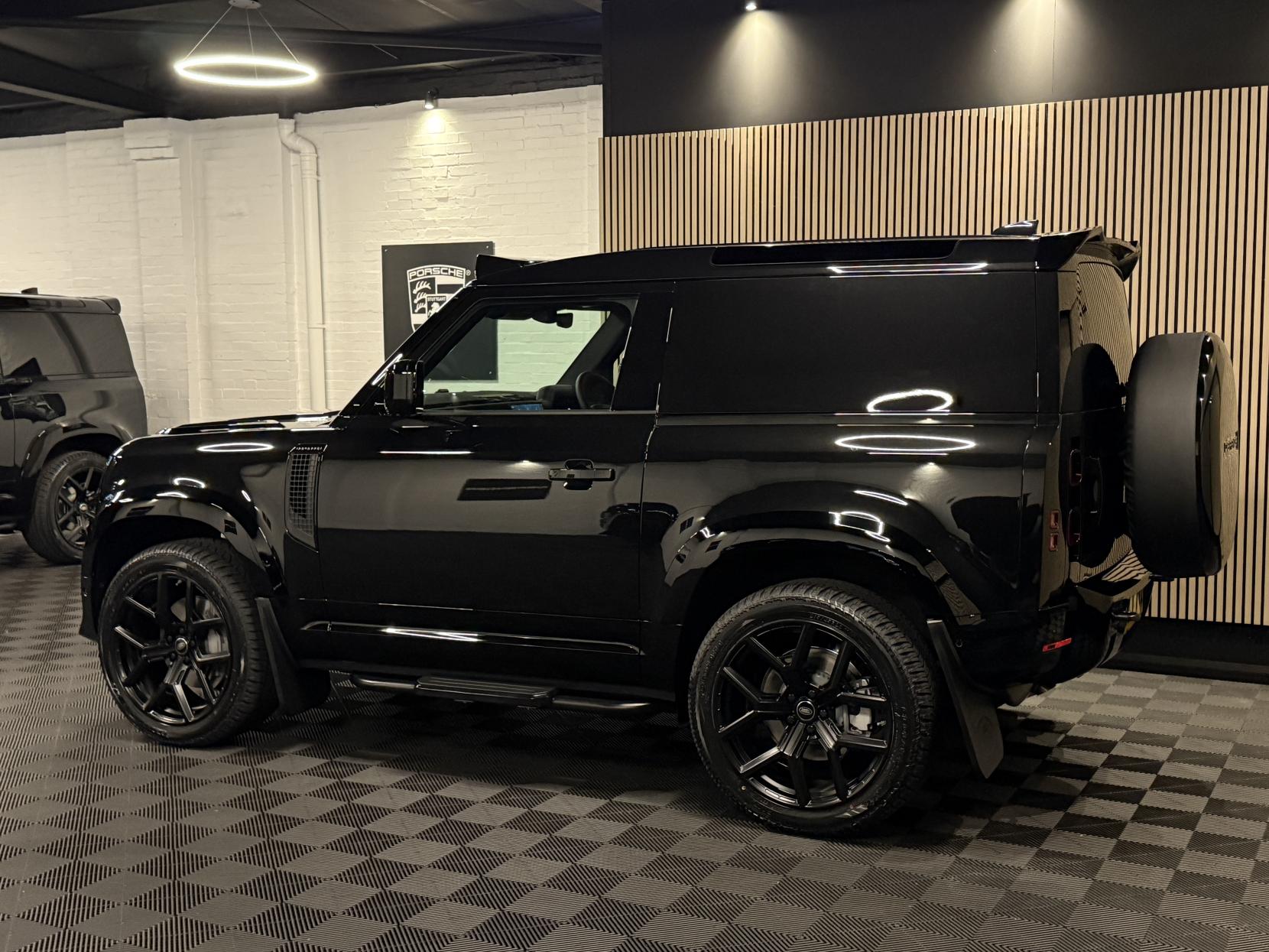 Land Rover Defender 90 3.0 D350 MHEV X-Dynamic HSE Hard Top SUV 3dr Diesel Auto 4WD SWB Euro 6 (s/s) (350 ps)
