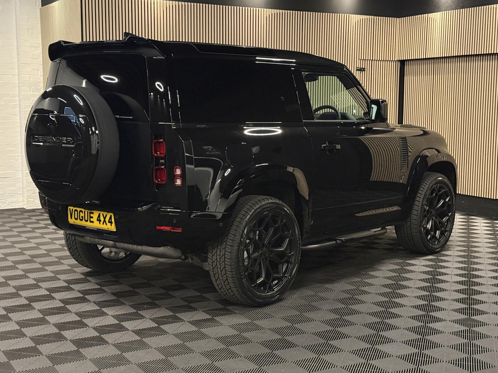 Land Rover Defender 90 3.0 D250 MHEV S Hard Top SUV 3dr Diesel Auto 4WD SWB Euro 6 (s/s) (249 ps)