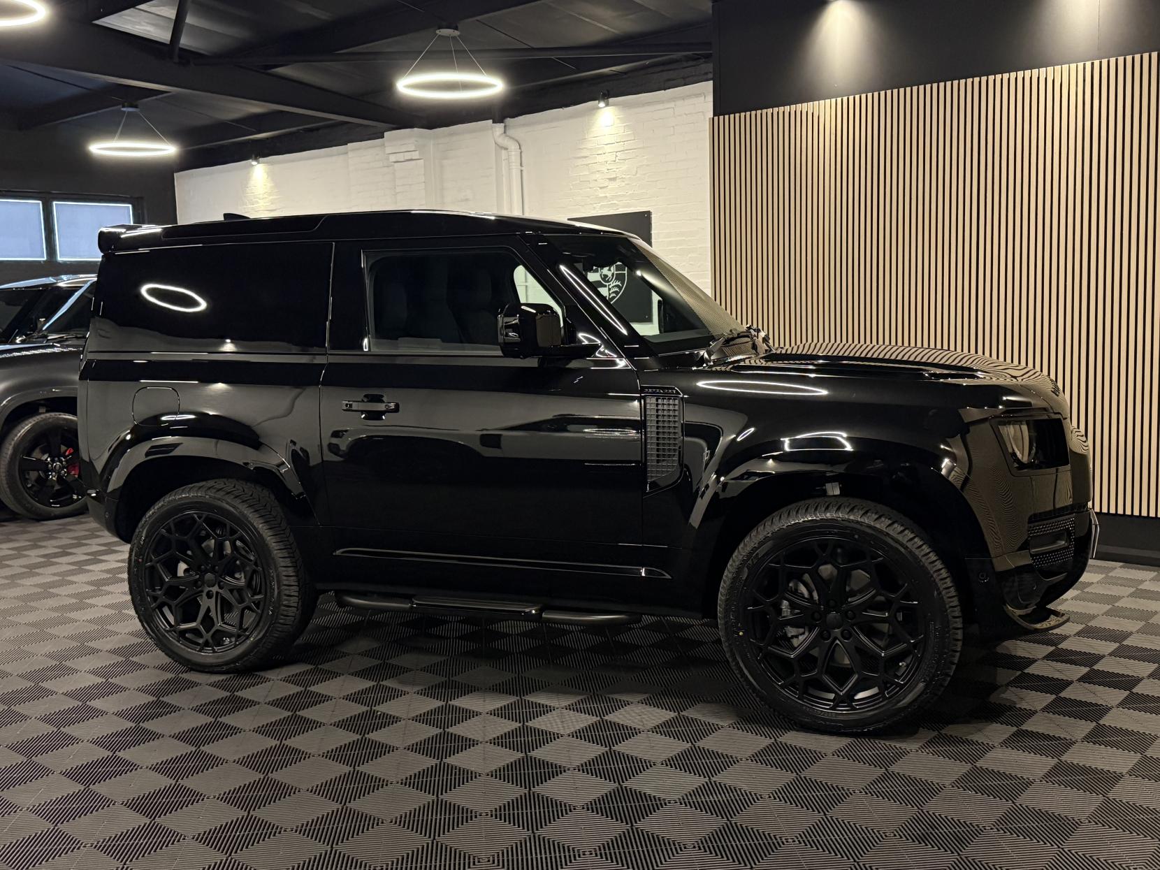 Land Rover Defender 90 3.0 D250 MHEV S Hard Top SUV 3dr Diesel Auto 4WD SWB Euro 6 (s/s) (249 ps)