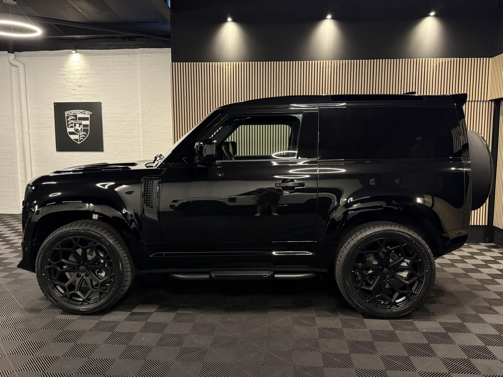 Land Rover Defender 90 3.0 D250 MHEV S Hard Top SUV 3dr Diesel Auto 4WD SWB Euro 6 (s/s) (249 ps)