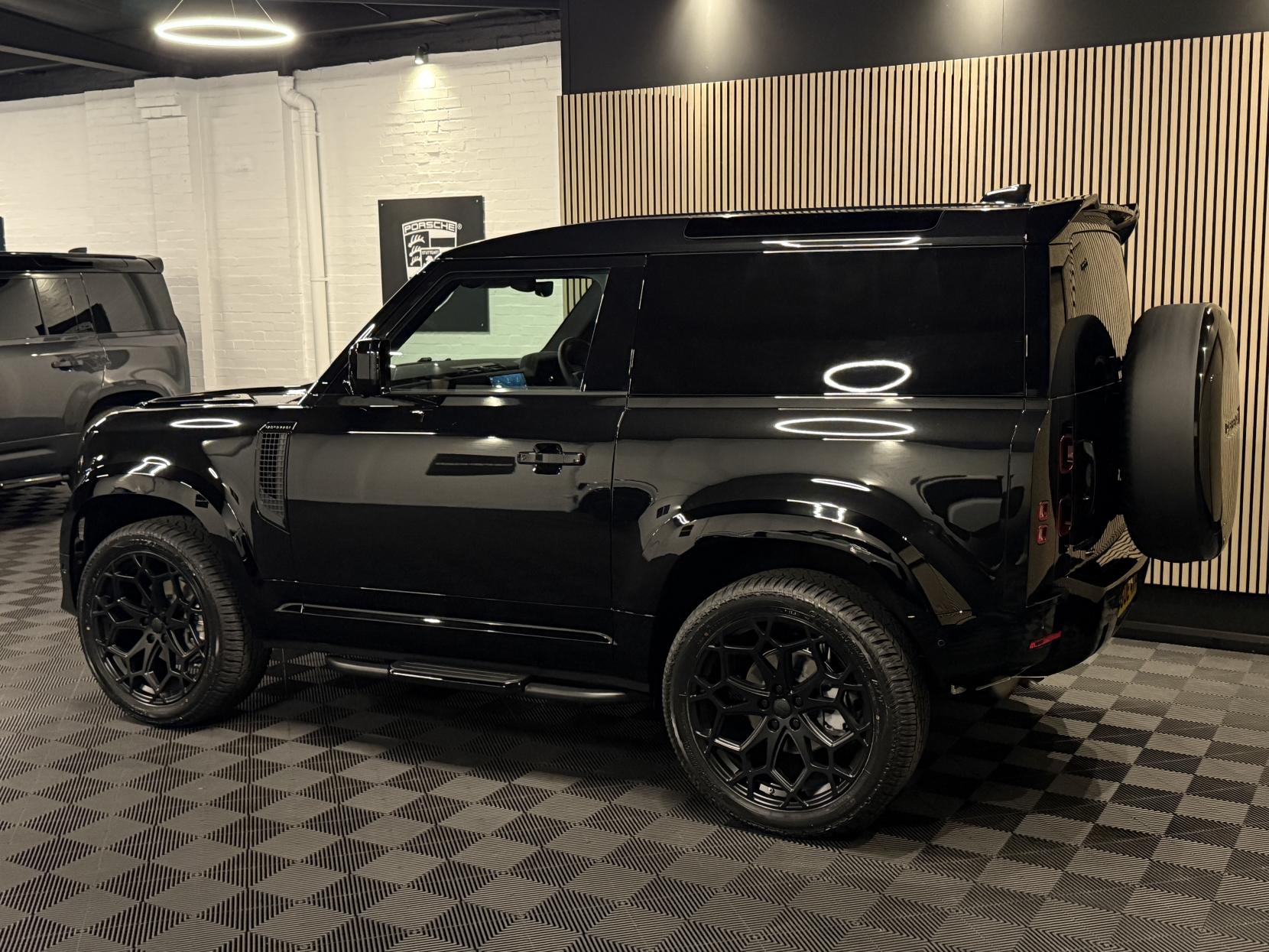 Land Rover Defender 90 3.0 D250 MHEV S Hard Top SUV 3dr Diesel Auto 4WD SWB Euro 6 (s/s) (249 ps)