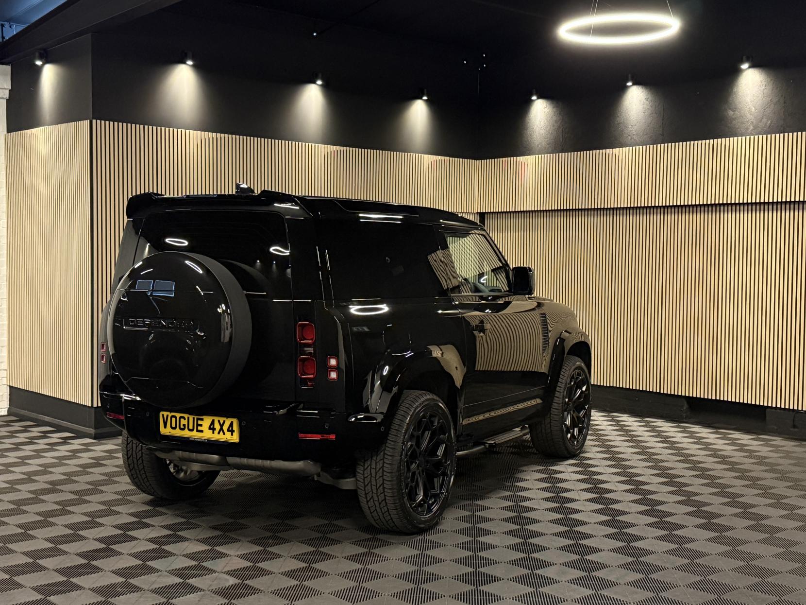Land Rover Defender 90 3.0 D250 MHEV S Hard Top SUV 3dr Diesel Auto 4WD SWB Euro 6 (s/s) (249 ps)