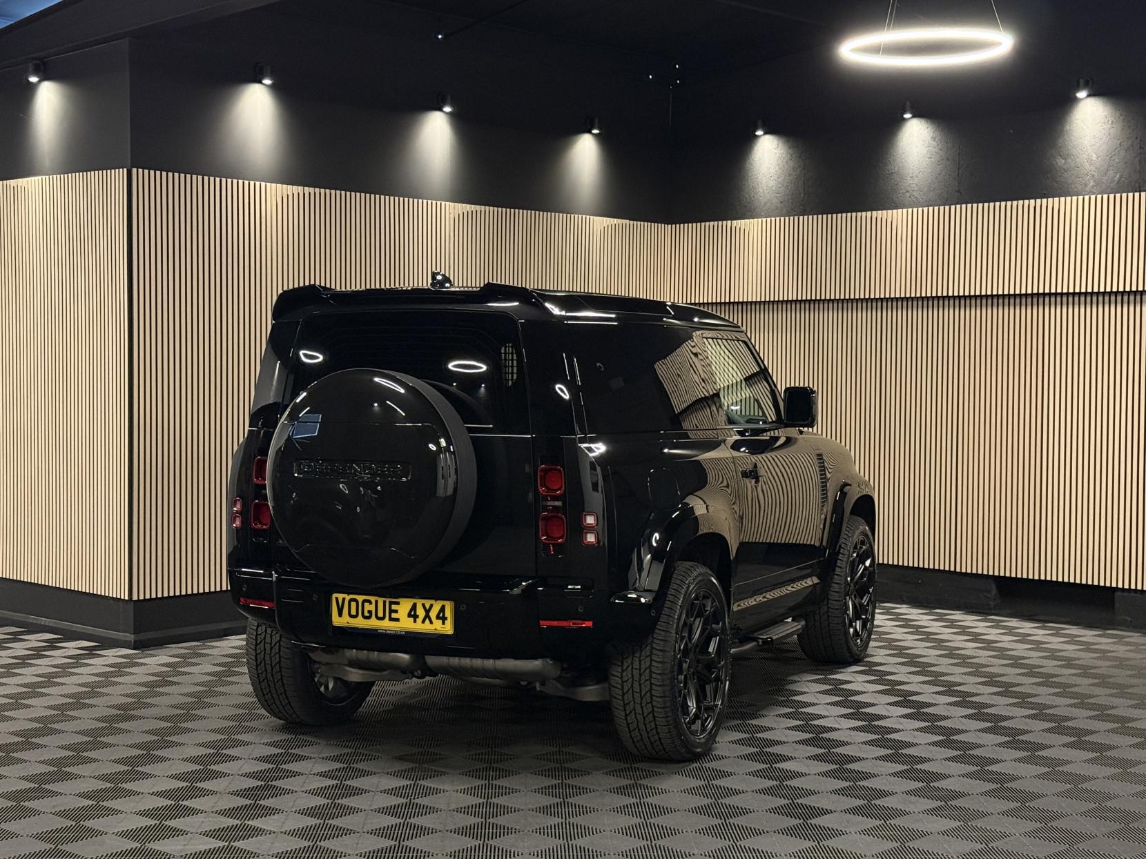 Land Rover Defender 90 3.0 D250 MHEV S Hard Top SUV 3dr Diesel Auto 4WD SWB Euro 6 (s/s) (249 ps)