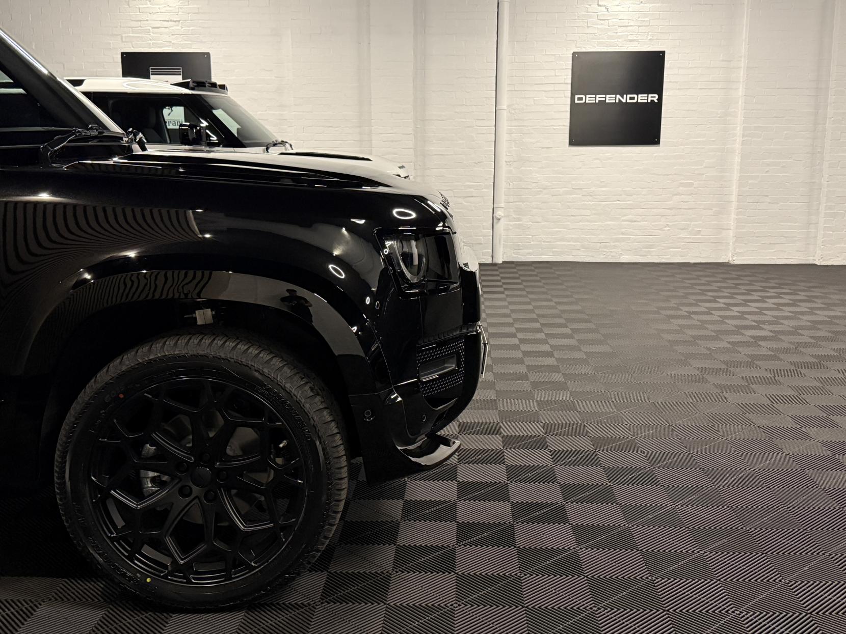 Land Rover Defender 90 3.0 D250 MHEV S Hard Top SUV 3dr Diesel Auto 4WD SWB Euro 6 (s/s) (249 ps)
