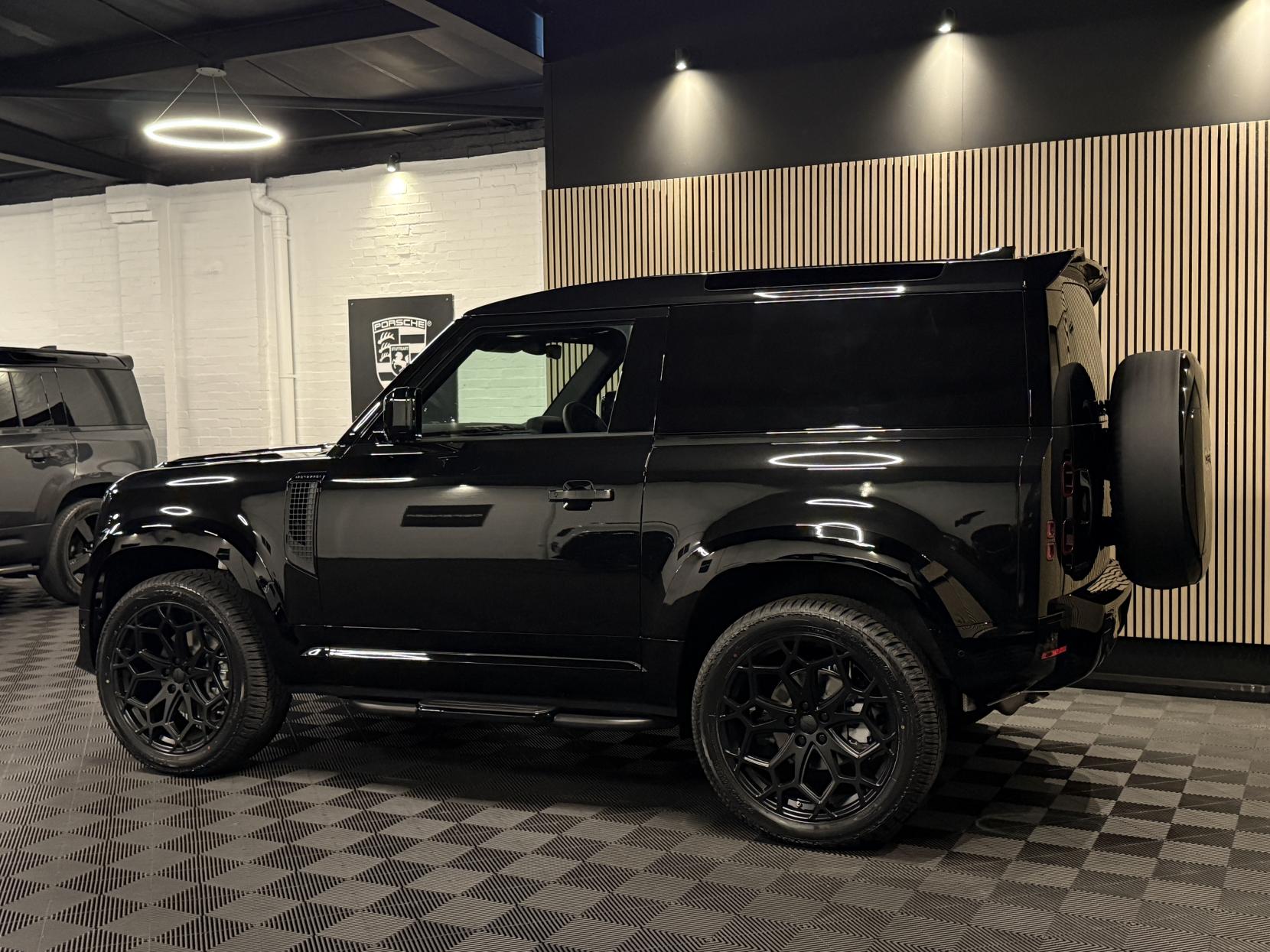 Land Rover Defender 90 3.0 D250 MHEV S Hard Top SUV 3dr Diesel Auto 4WD SWB Euro 6 (s/s) (249 ps)