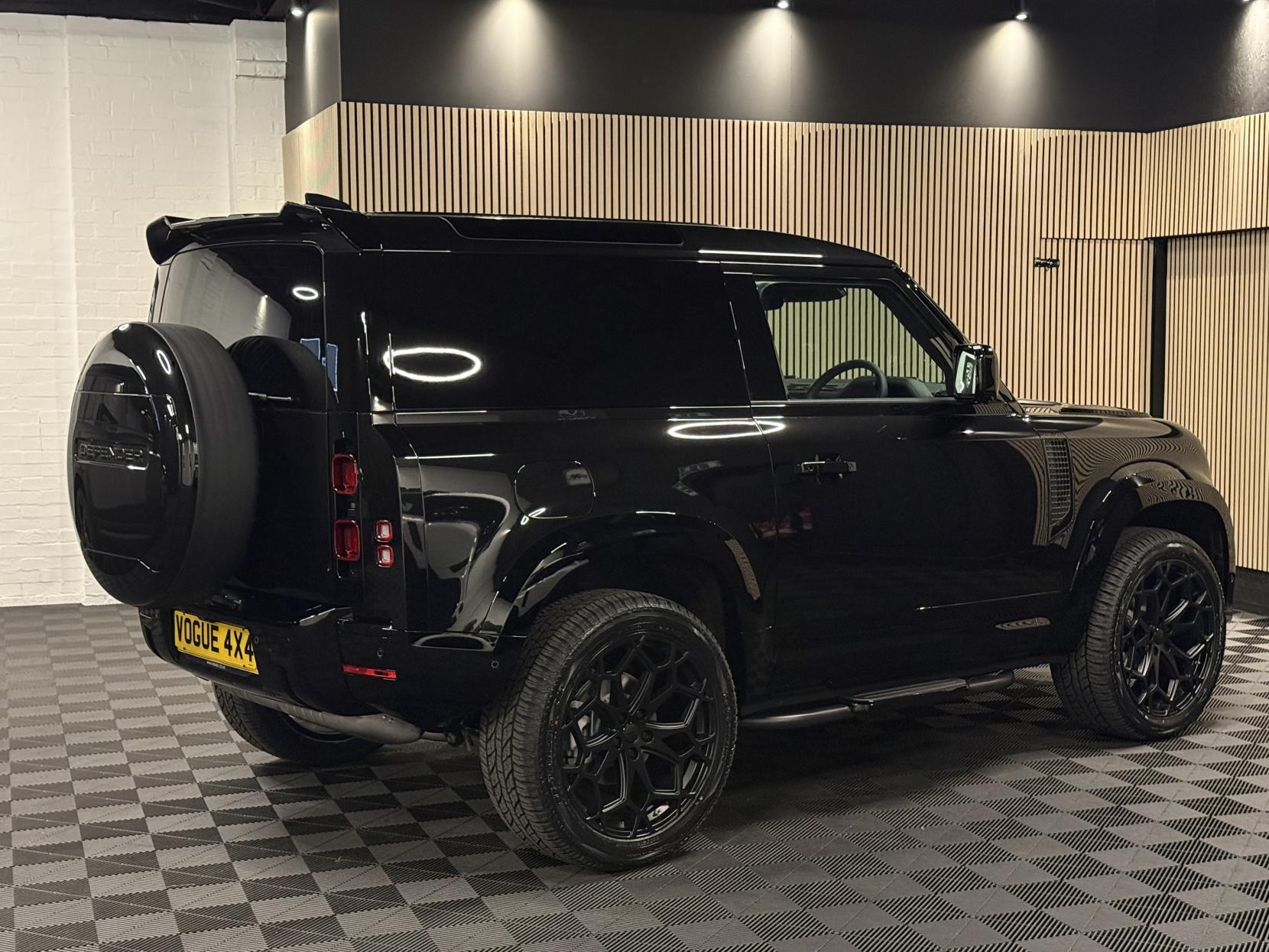 Land Rover Defender 90 3.0 D250 MHEV S Hard Top SUV 3dr Diesel Auto 4WD SWB Euro 6 (s/s) (249 ps)