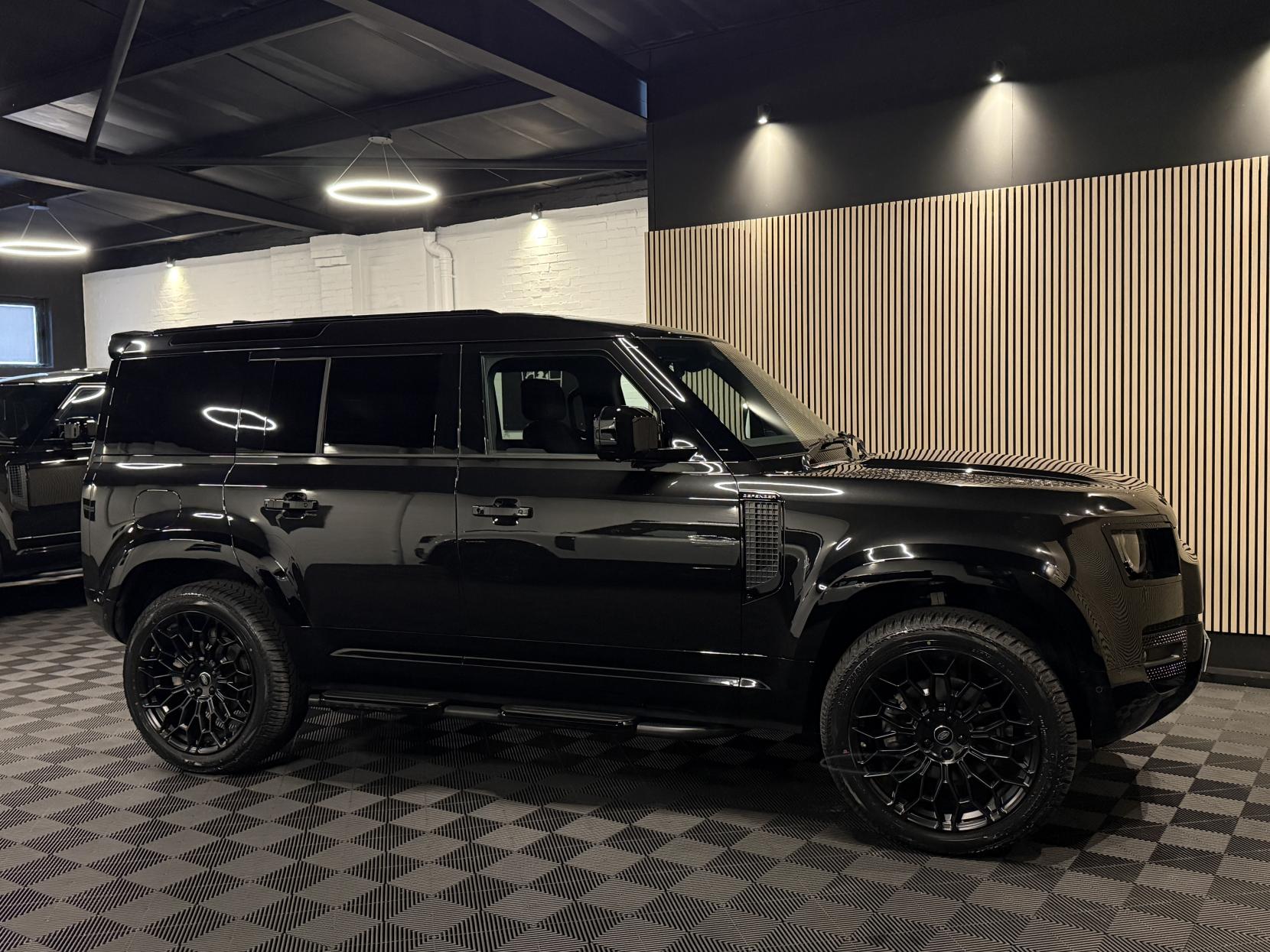 Land Rover Defender 110 3.0 D250 MHEV HSE Hard Top SUV 5dr Diesel Auto 4WD MWB Euro 6 (s/s) (250 ps)