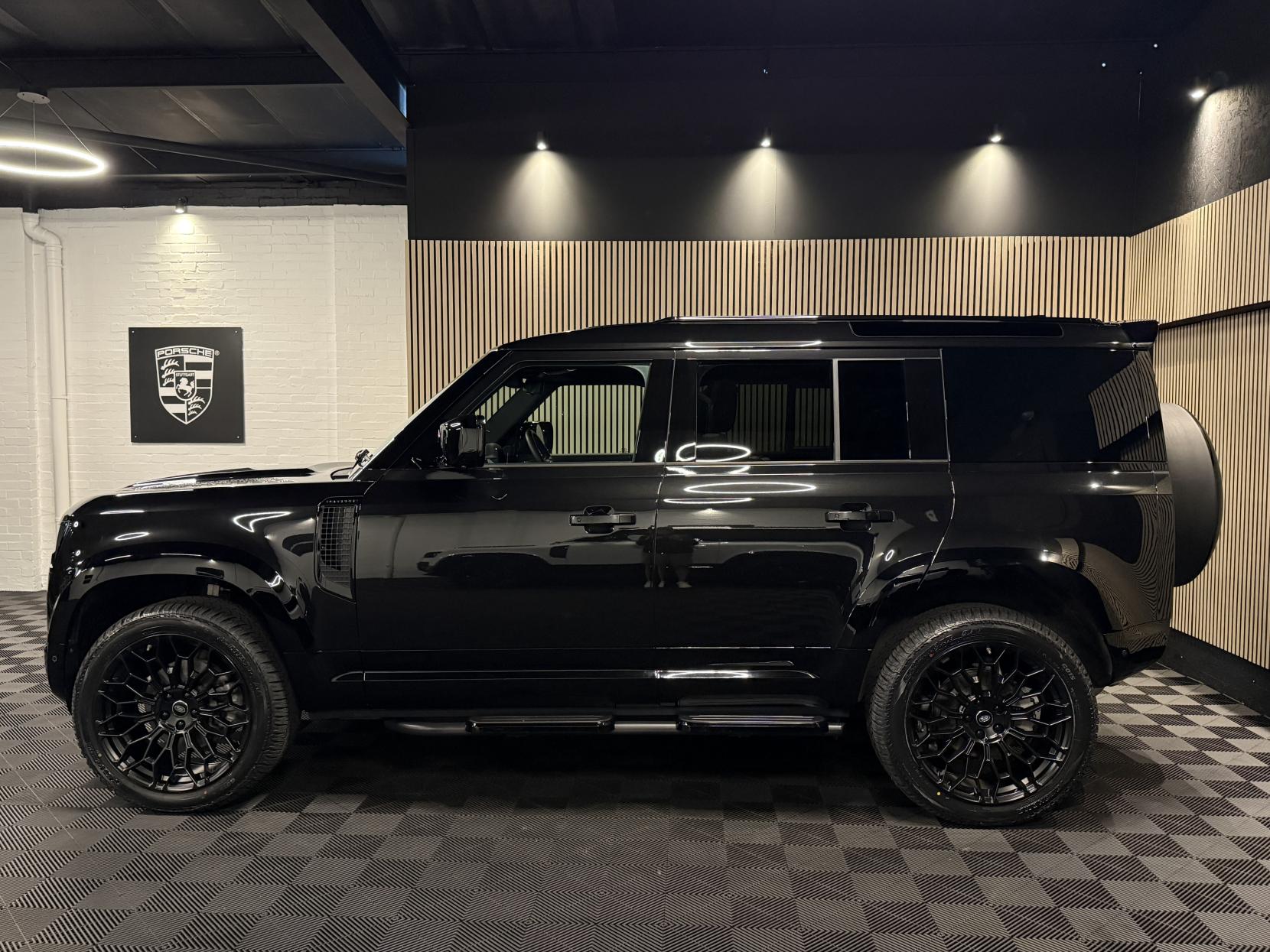 Land Rover Defender 110 3.0 D250 MHEV HSE Hard Top SUV 5dr Diesel Auto 4WD MWB Euro 6 (s/s) (250 ps)
