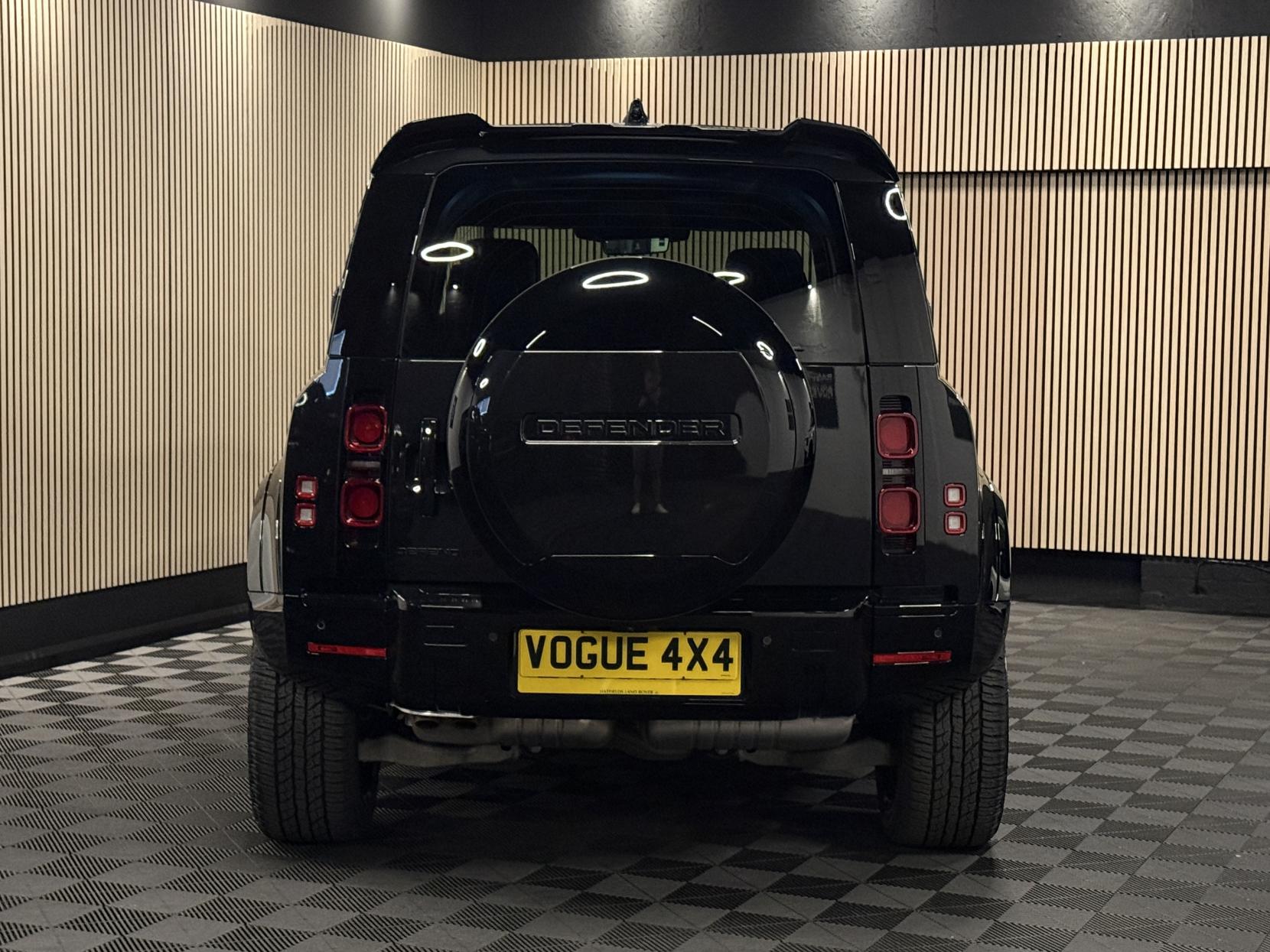 Land Rover Defender 110 3.0 D250 MHEV HSE Hard Top SUV 5dr Diesel Auto 4WD MWB Euro 6 (s/s) (250 ps)