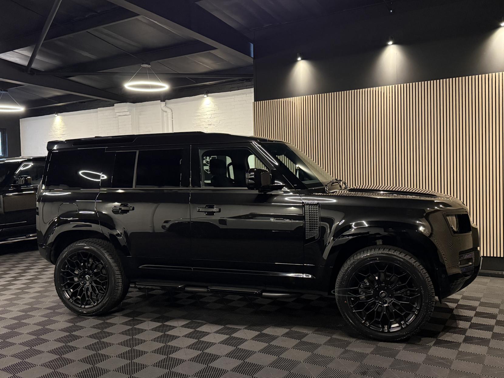 Land Rover Defender 110 3.0 D250 MHEV HSE Hard Top SUV 5dr Diesel Auto 4WD MWB Euro 6 (s/s) (250 ps)