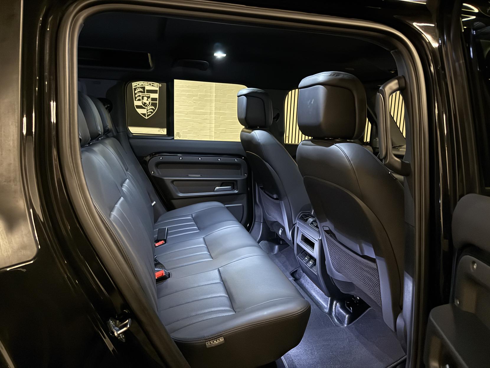 Land Rover Defender 110 3.0 D250 MHEV HSE Hard Top SUV 5dr Diesel Auto 4WD MWB Euro 6 (s/s) (250 ps)