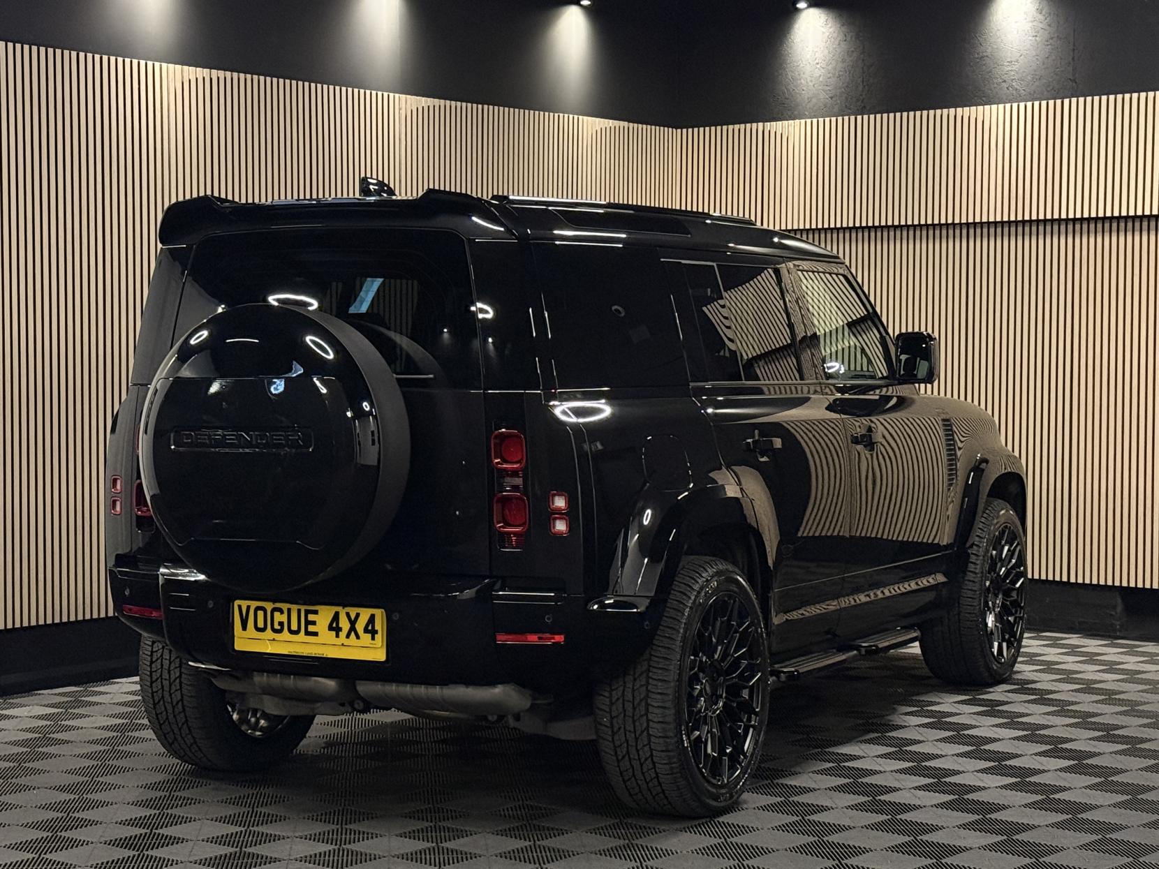 Land Rover Defender 110 3.0 D250 MHEV HSE Hard Top SUV 5dr Diesel Auto 4WD MWB Euro 6 (s/s) (250 ps)