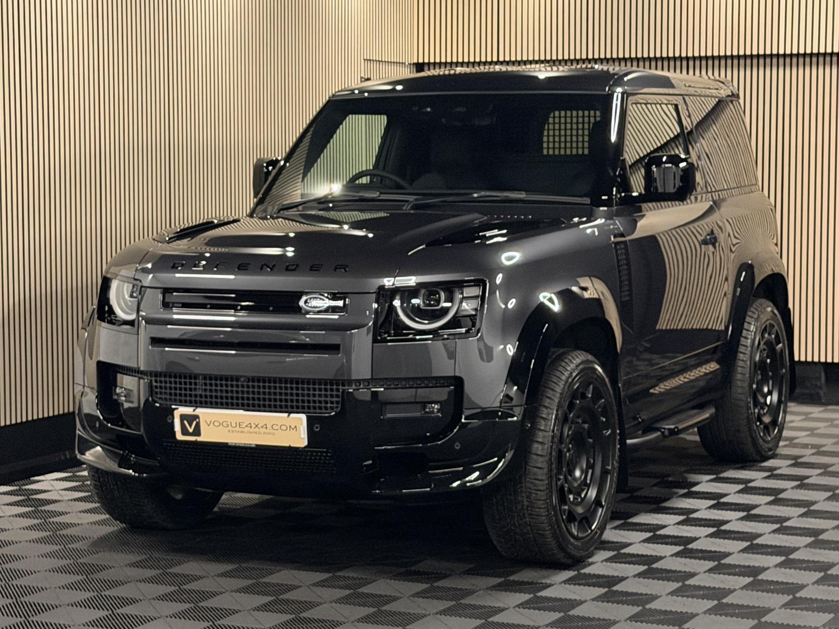 Land Rover Defender 90 3.0 D250 MHEV X-Dynamic SE Hard Top SUV 3dr Diesel Auto 4WD SWB Euro 6 (s/s) (249 ps)