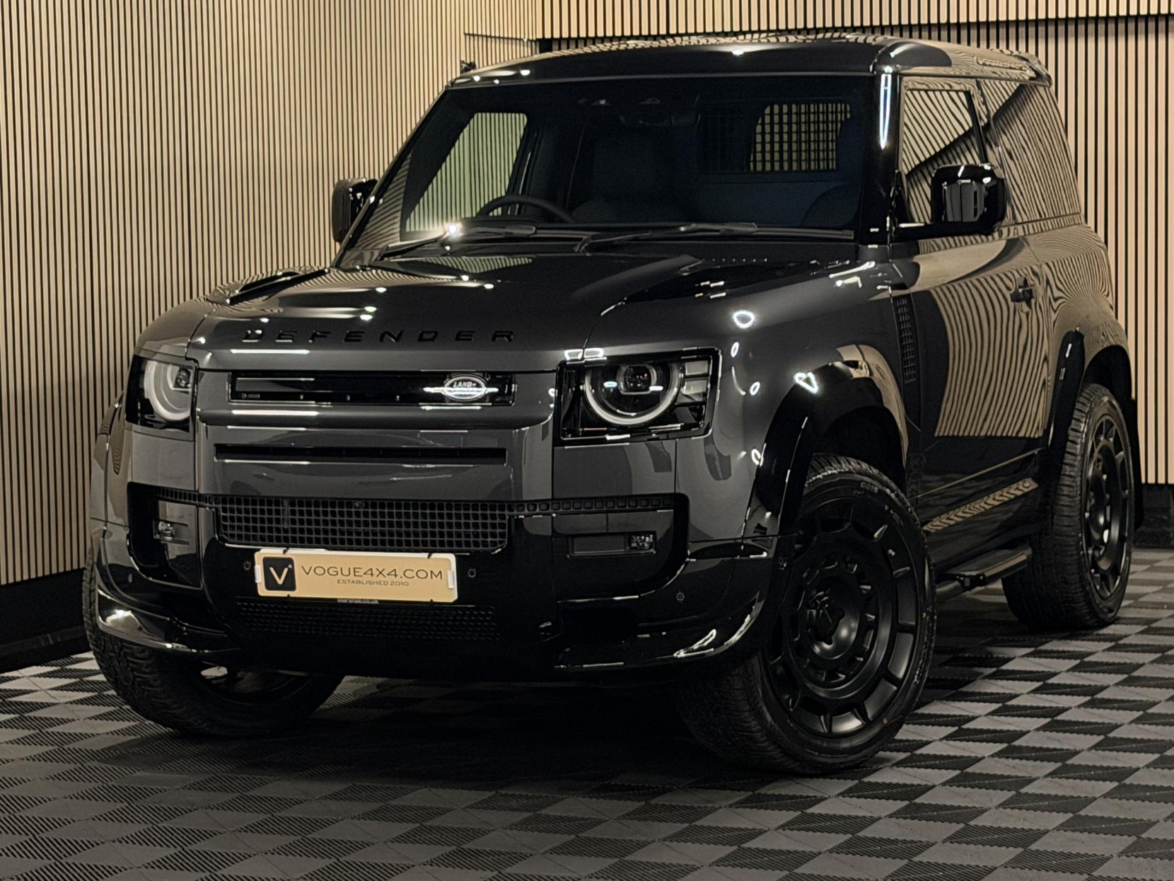 Land Rover Defender 90 3.0 D250 MHEV X-Dynamic SE Hard Top SUV 3dr Diesel Auto 4WD SWB Euro 6 (s/s) (249 ps)