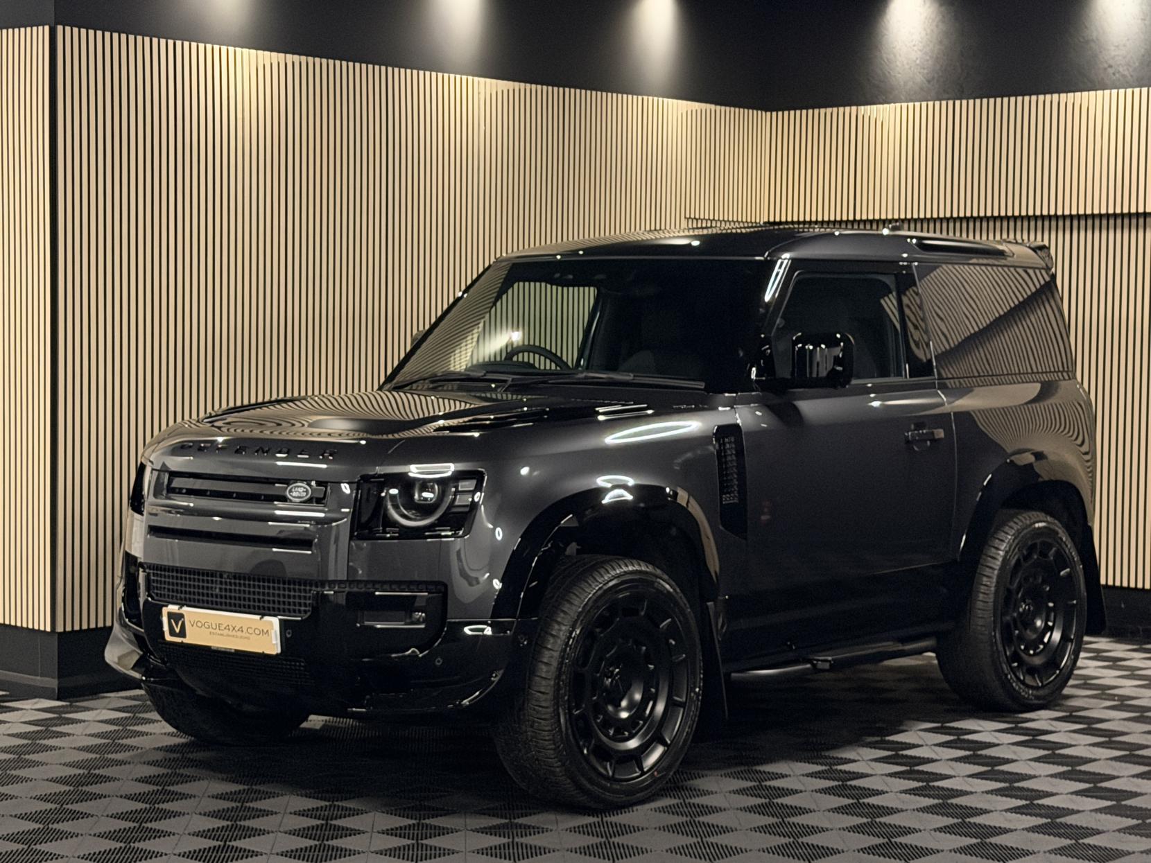 Land Rover Defender 90 3.0 D250 MHEV X-Dynamic SE Hard Top SUV 3dr Diesel Auto 4WD SWB Euro 6 (s/s) (249 ps)