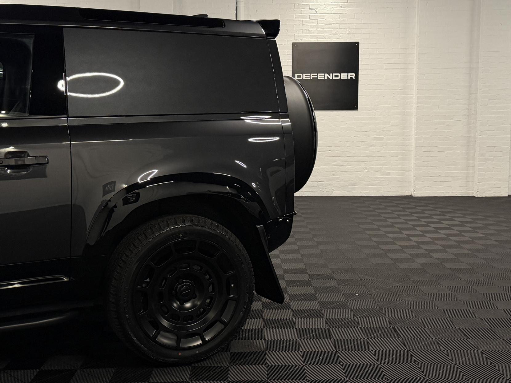 Land Rover Defender 90 3.0 D250 MHEV X-Dynamic SE Hard Top SUV 3dr Diesel Auto 4WD SWB Euro 6 (s/s) (249 ps)