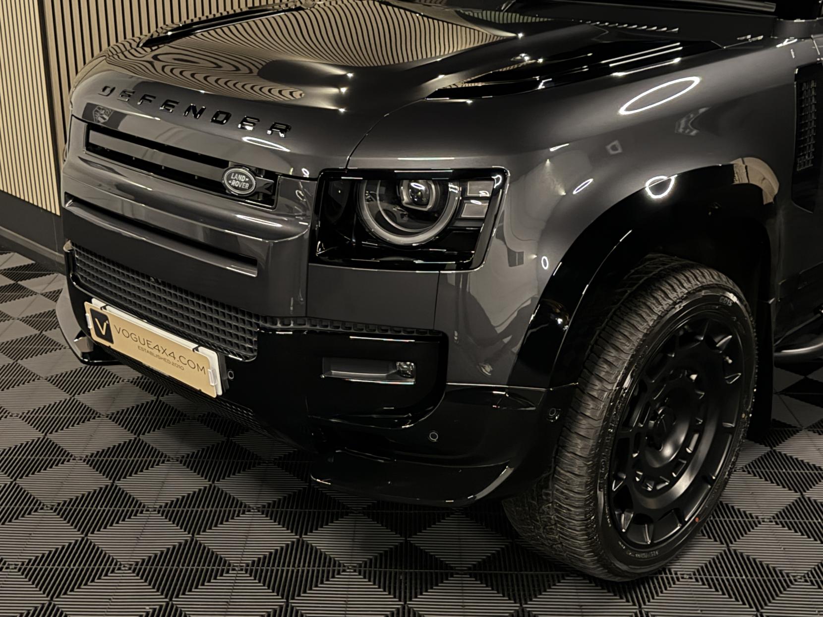 Land Rover Defender 90 3.0 D250 MHEV X-Dynamic SE Hard Top SUV 3dr Diesel Auto 4WD SWB Euro 6 (s/s) (249 ps)