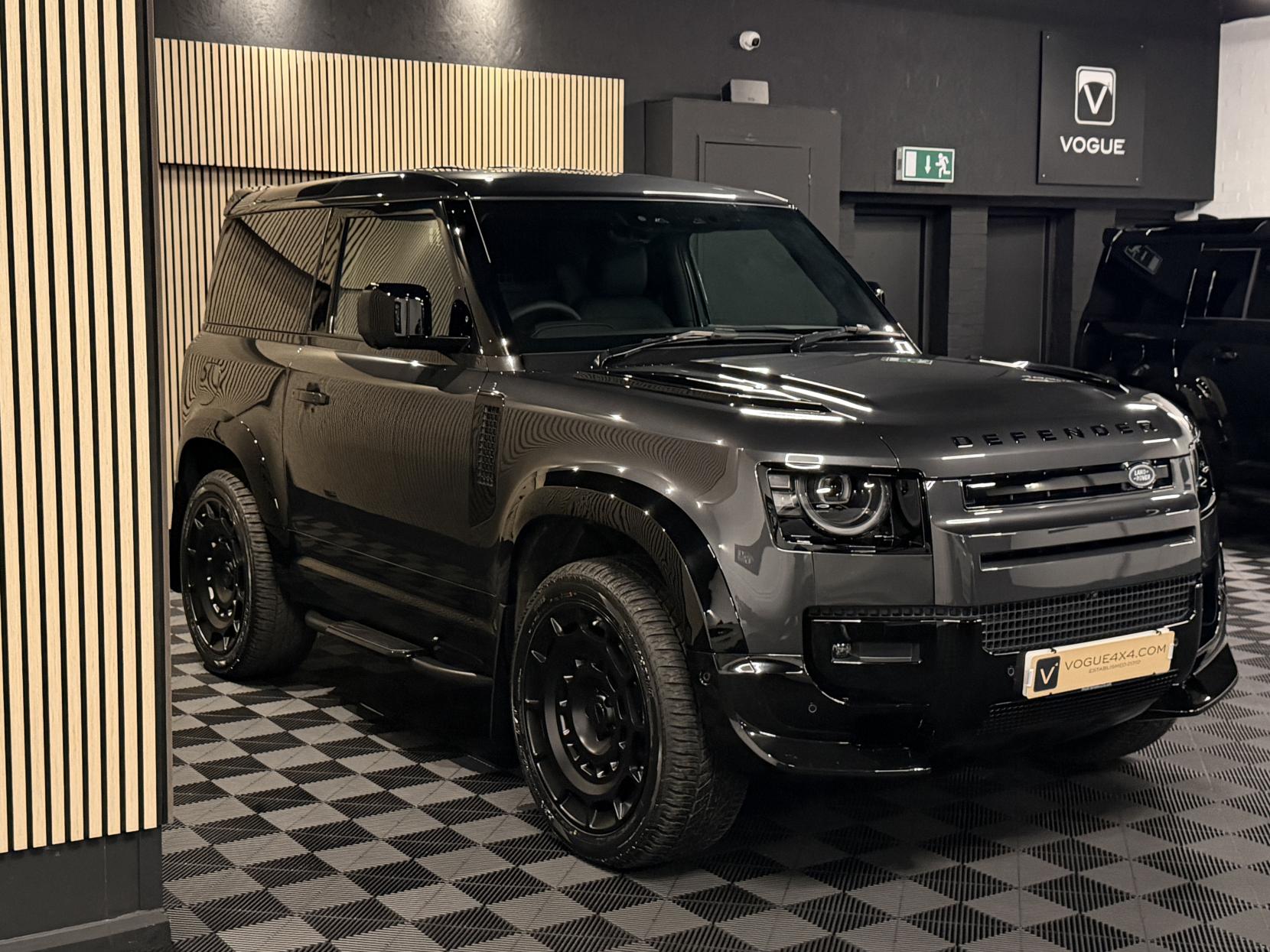 Land Rover Defender 90 3.0 D250 MHEV X-Dynamic SE Hard Top SUV 3dr Diesel Auto 4WD SWB Euro 6 (s/s) (249 ps)