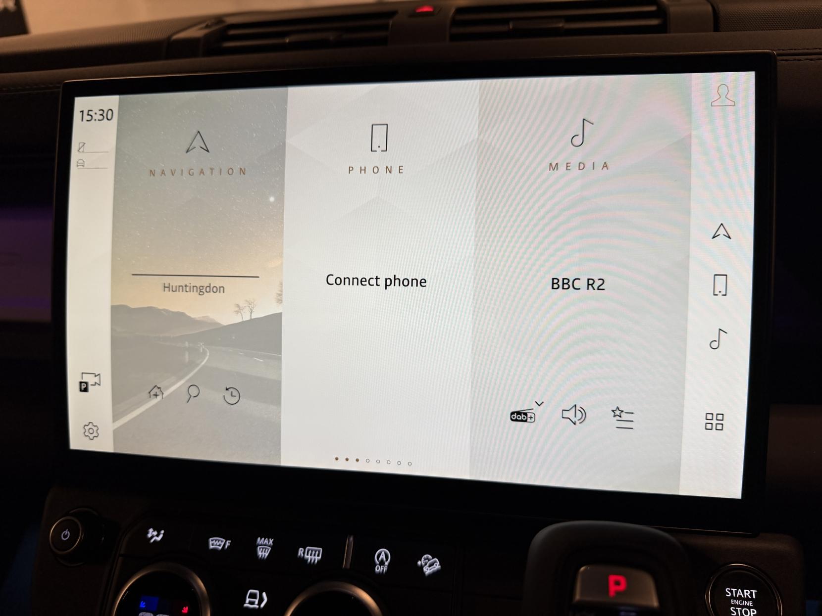 Land Rover Defender 90 3.0 D250 MHEV X-Dynamic SE Hard Top SUV 3dr Diesel Auto 4WD SWB Euro 6 (s/s) (249 ps)