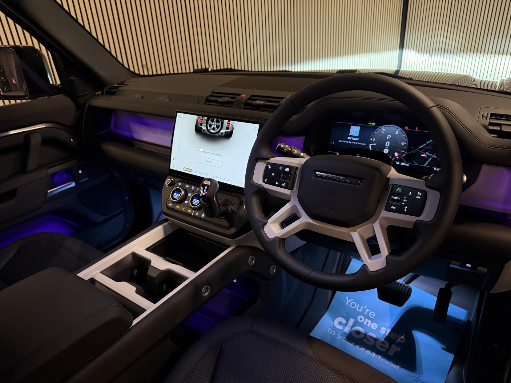 Land Rover Defender 90 3.0 D250 MHEV X-Dynamic SE Hard Top SUV 3dr Diesel Auto 4WD SWB Euro 6 (s/s) (249 ps)