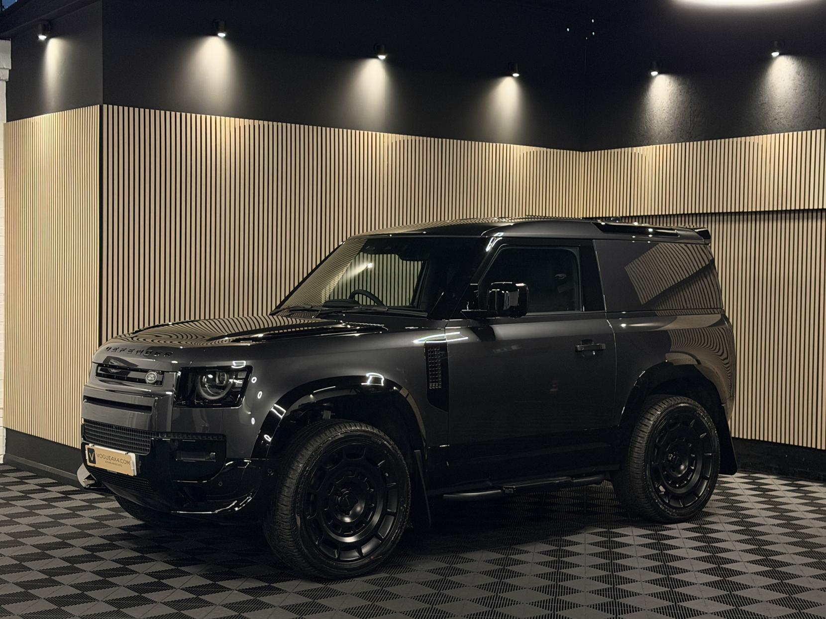 Land Rover Defender 90 3.0 D250 MHEV X-Dynamic SE Hard Top SUV 3dr Diesel Auto 4WD SWB Euro 6 (s/s) (249 ps)