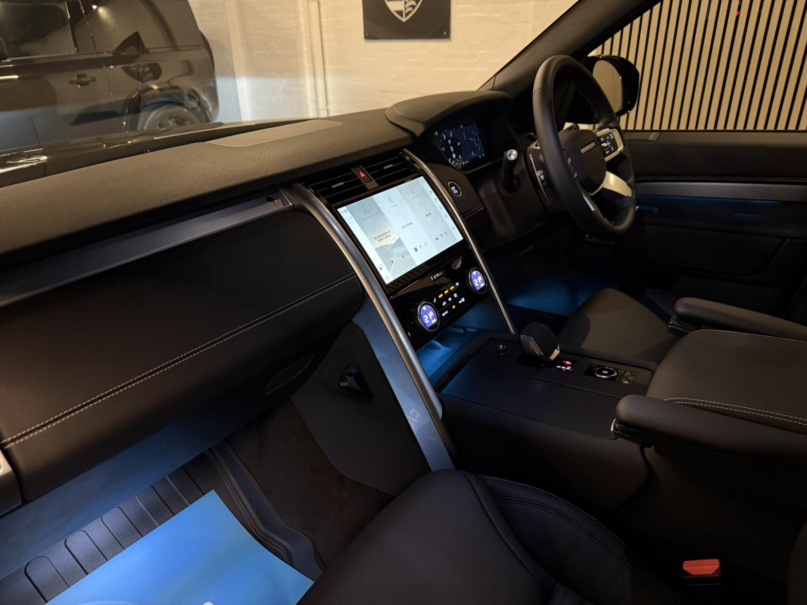 Land Rover Discovery 3.0 D350 MHEV Dynamic HSE SUV 5dr Diesel Auto 4WD Euro 6 (s/s) (350 ps)