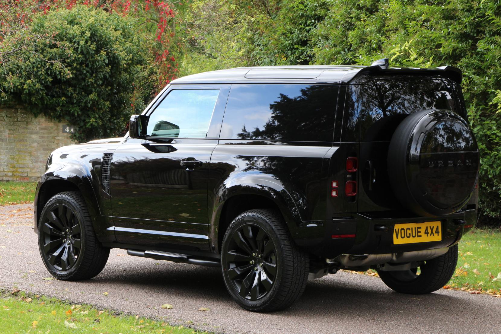 Land Rover Defender 90 3.0 D250 MHEV X-Dynamic HSE Hard Top SUV 3dr Diesel Auto 4WD SWB Euro 6 (s/s) (250 ps)
