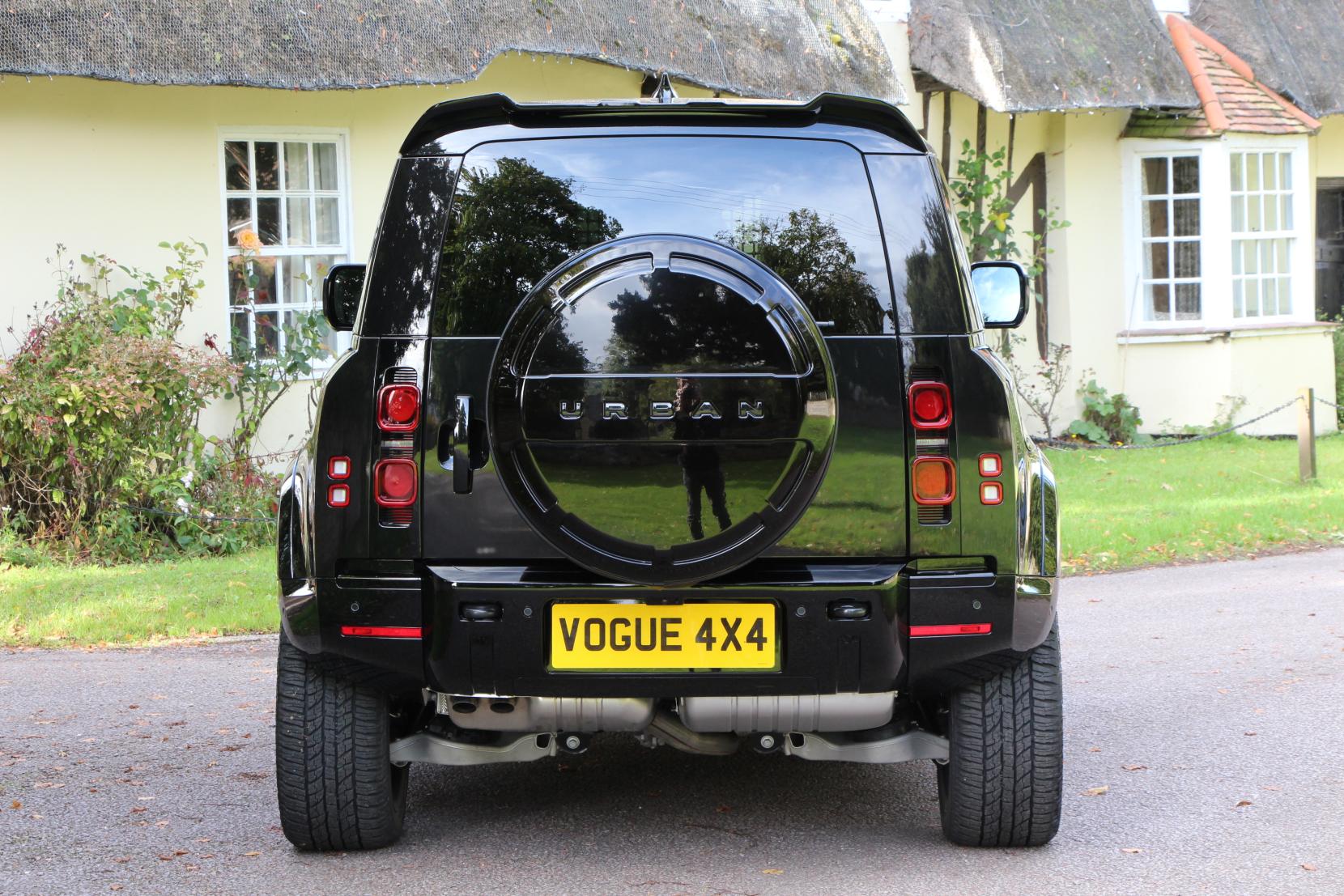 Land Rover Defender 90 3.0 D250 MHEV X-Dynamic HSE Hard Top SUV 3dr Diesel Auto 4WD SWB Euro 6 (s/s) (250 ps)