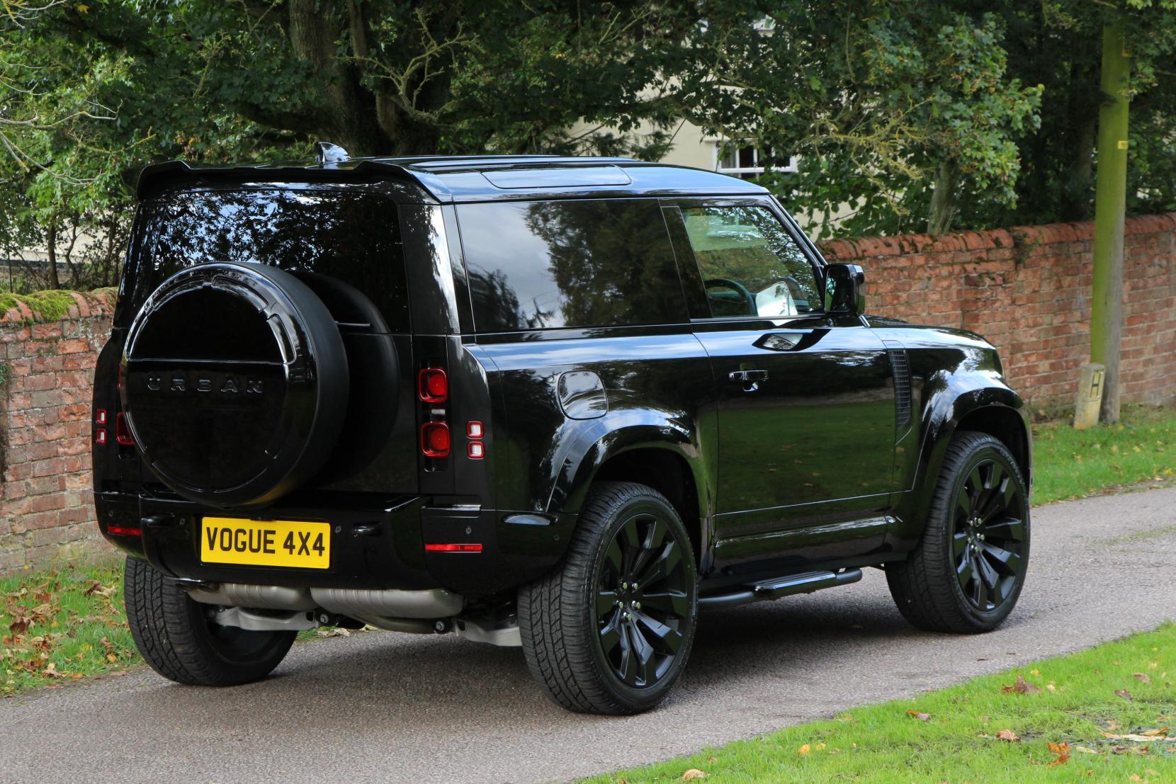 Land Rover Defender 90 3.0 D250 MHEV X-Dynamic HSE Hard Top SUV 3dr Diesel Auto 4WD SWB Euro 6 (s/s) (250 ps)