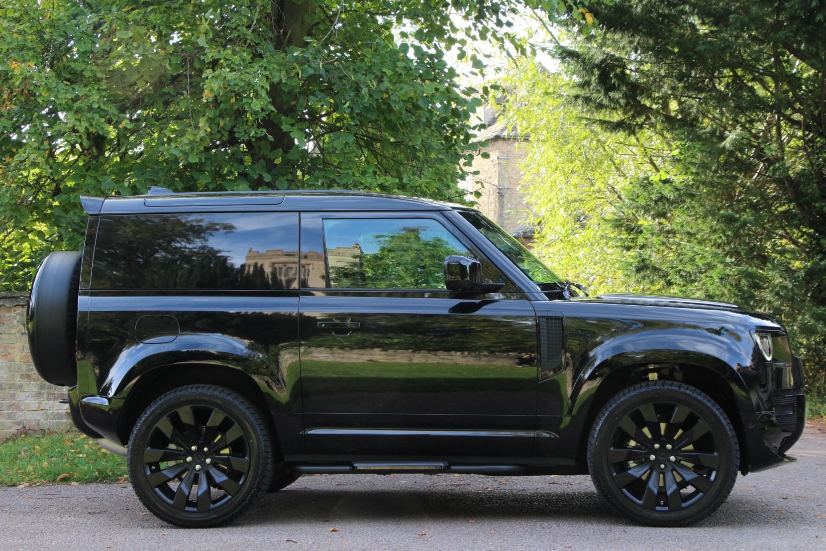 Land Rover Defender 90 3.0 D250 MHEV X-Dynamic HSE Hard Top SUV 3dr Diesel Auto 4WD SWB Euro 6 (s/s) (250 ps)