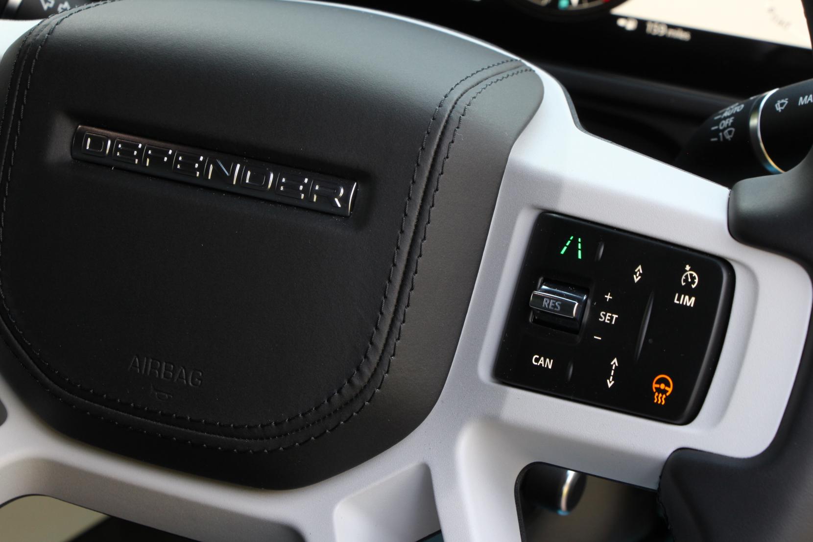 Land Rover Defender 90 3.0 D250 MHEV X-Dynamic HSE Hard Top SUV 3dr Diesel Auto 4WD SWB Euro 6 (s/s) (250 ps)