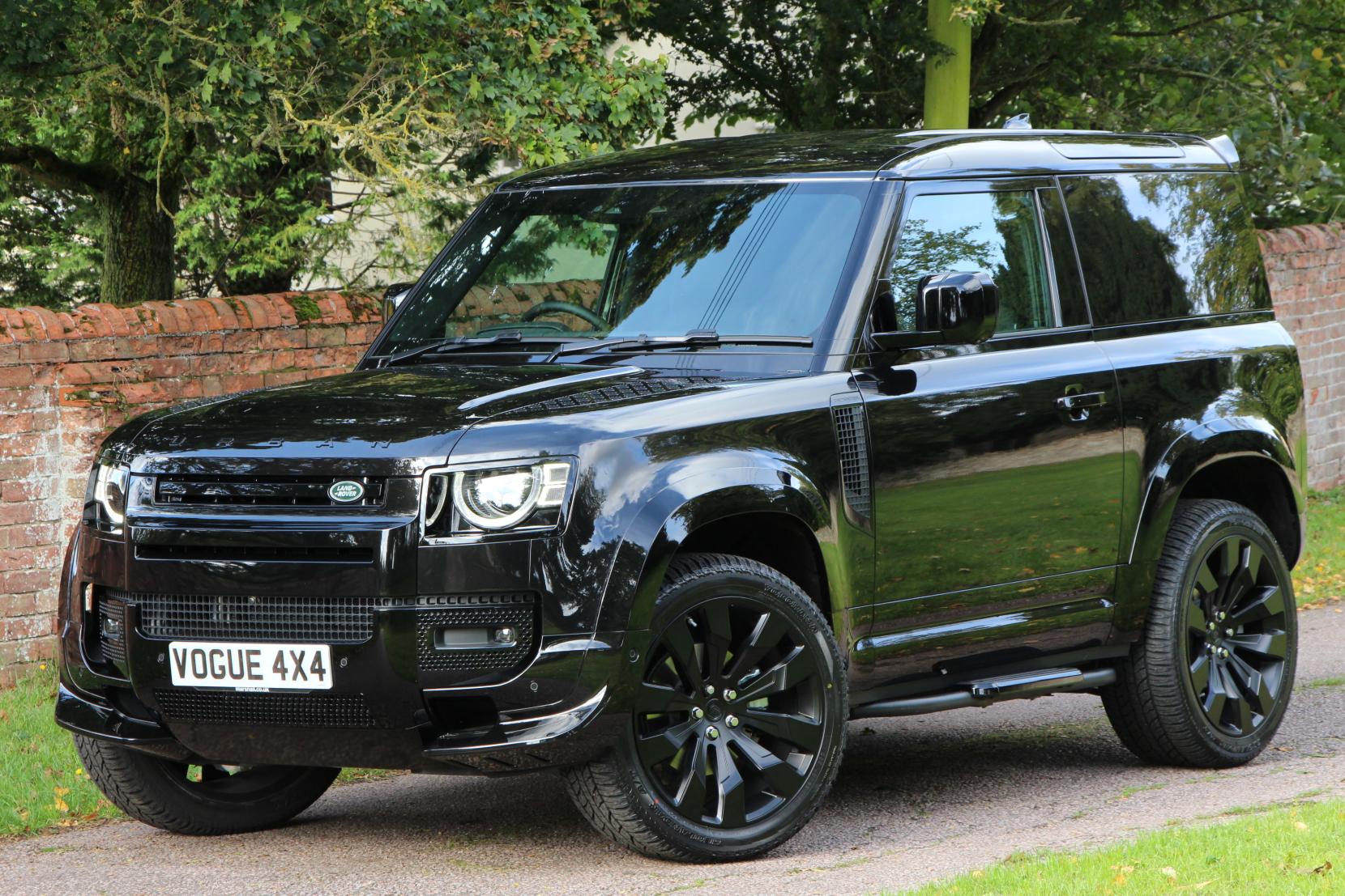 Land Rover Defender 90 3.0 D250 MHEV X-Dynamic HSE Hard Top SUV 3dr Diesel Auto 4WD SWB Euro 6 (s/s) (250 ps)
