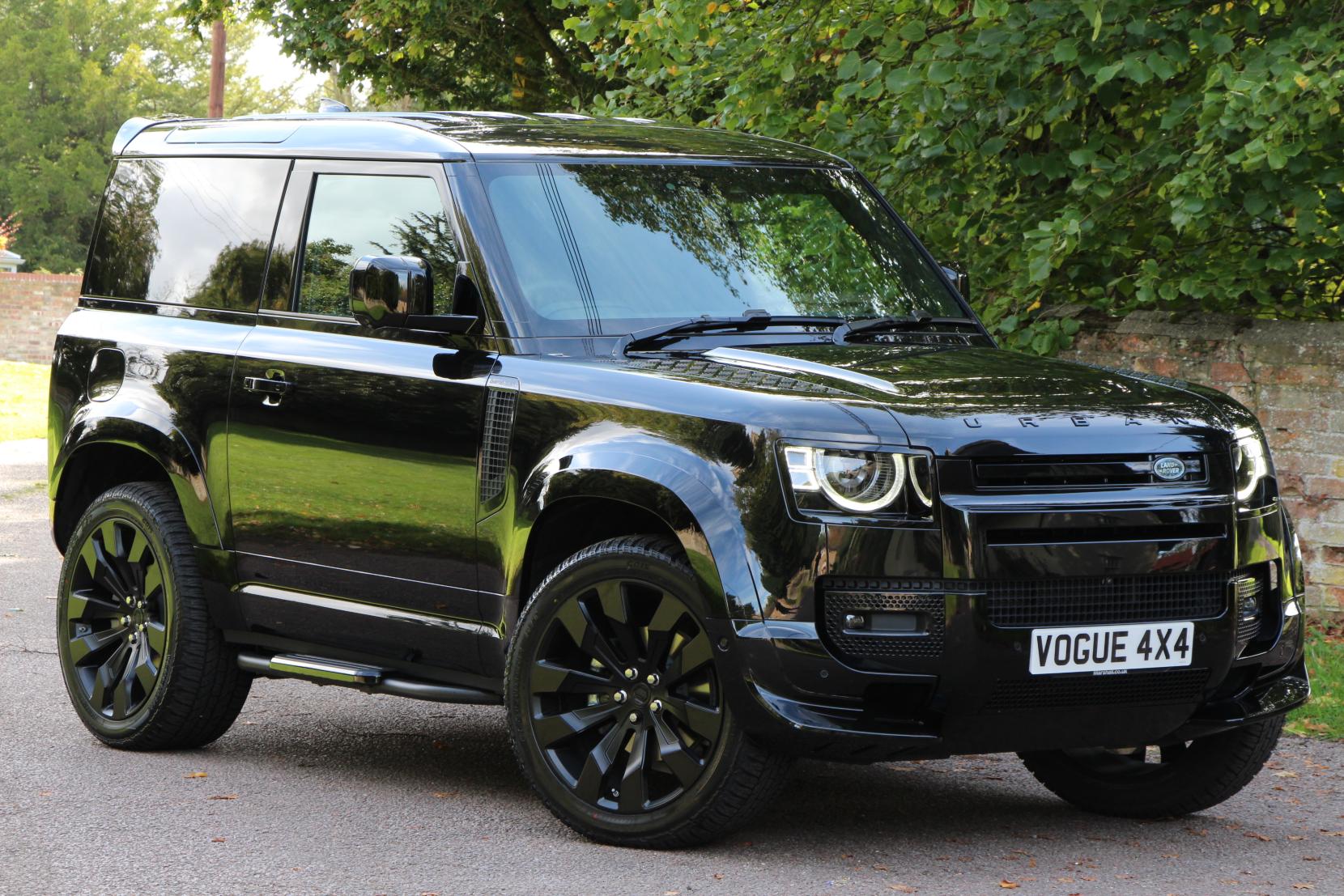 Land Rover Defender 90 3.0 D250 MHEV X-Dynamic HSE Hard Top SUV 3dr Diesel Auto 4WD SWB Euro 6 (s/s) (250 ps)