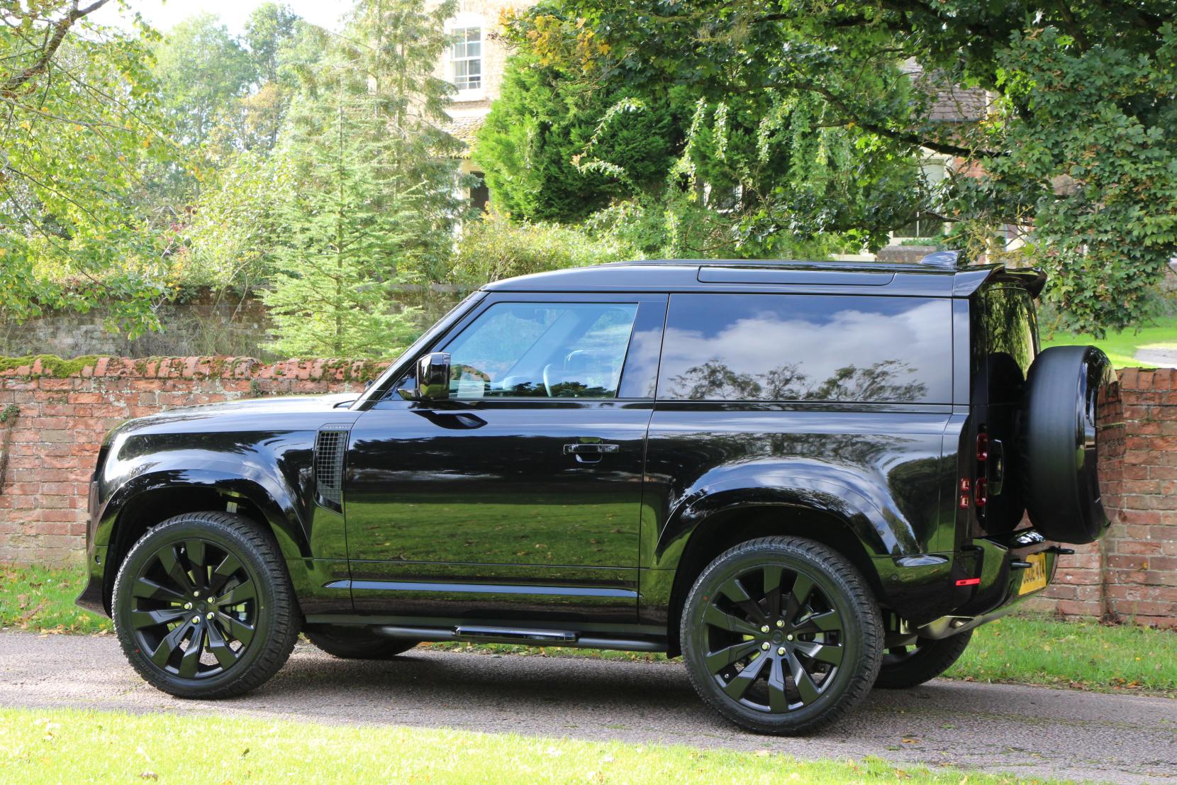 Land Rover Defender 90 3.0 D250 MHEV X-Dynamic HSE Hard Top SUV 3dr Diesel Auto 4WD SWB Euro 6 (s/s) (250 ps)
