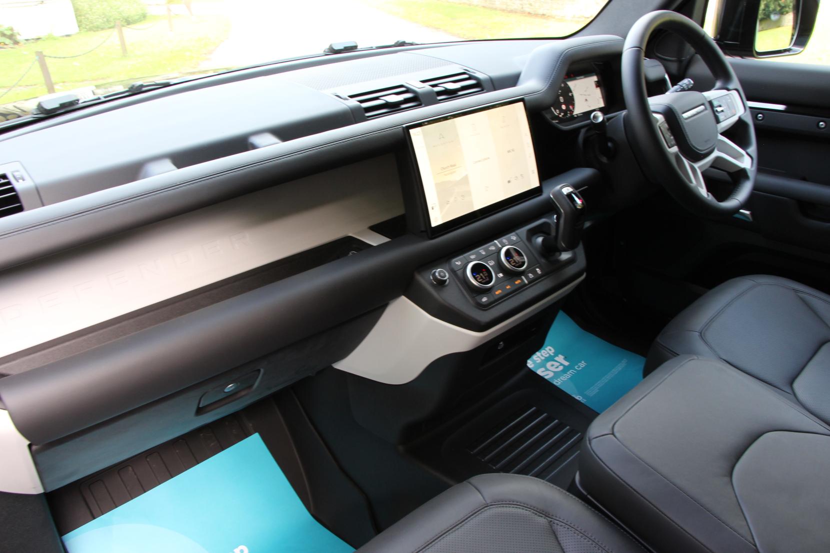 Land Rover Defender 90 3.0 D250 MHEV X-Dynamic HSE Hard Top SUV 3dr Diesel Auto 4WD SWB Euro 6 (s/s) (250 ps)