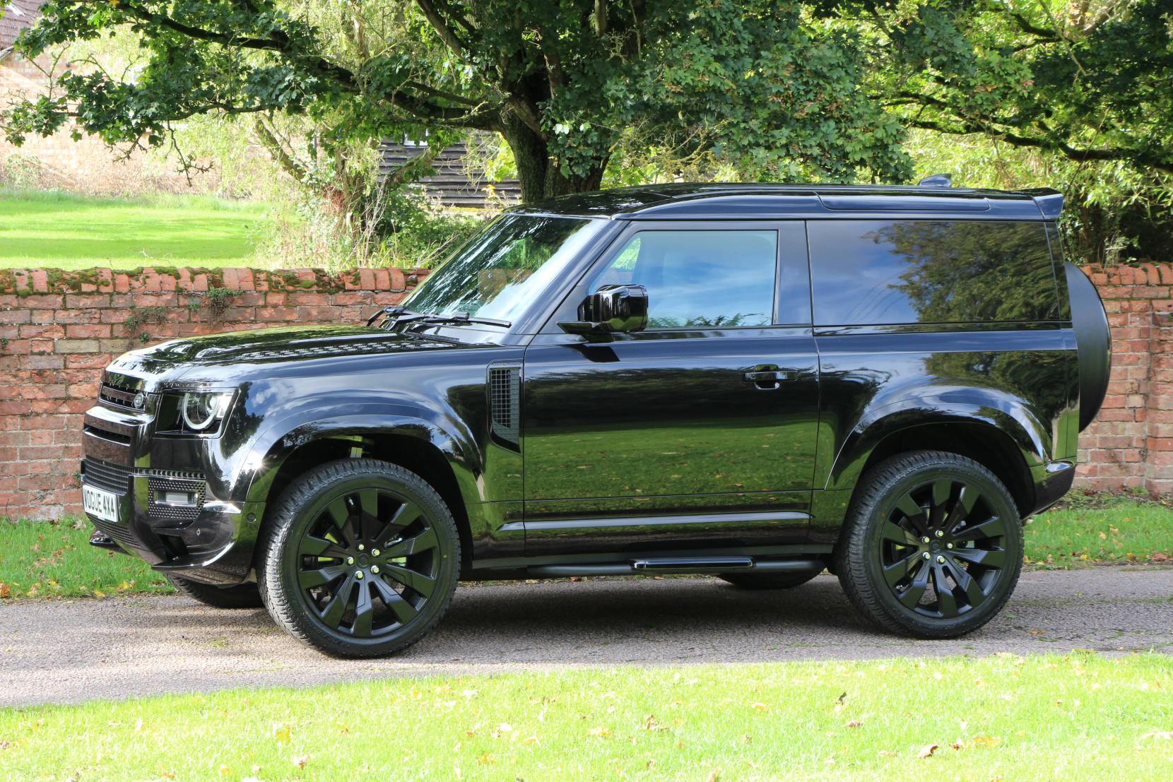 Land Rover Defender 90 3.0 D250 MHEV X-Dynamic HSE Hard Top SUV 3dr Diesel Auto 4WD SWB Euro 6 (s/s) (250 ps)