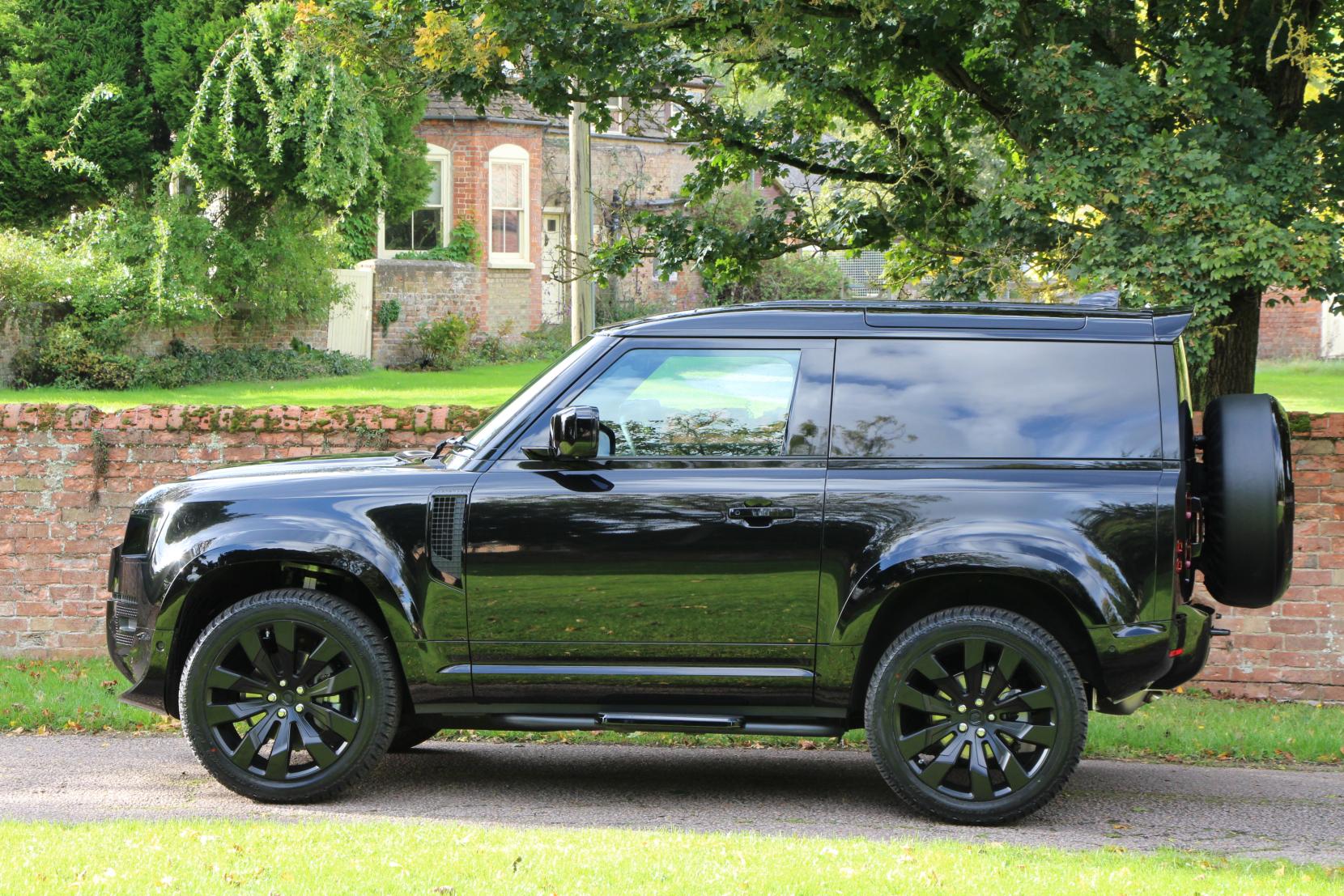 Land Rover Defender 90 3.0 D250 MHEV X-Dynamic HSE Hard Top SUV 3dr Diesel Auto 4WD SWB Euro 6 (s/s) (250 ps)