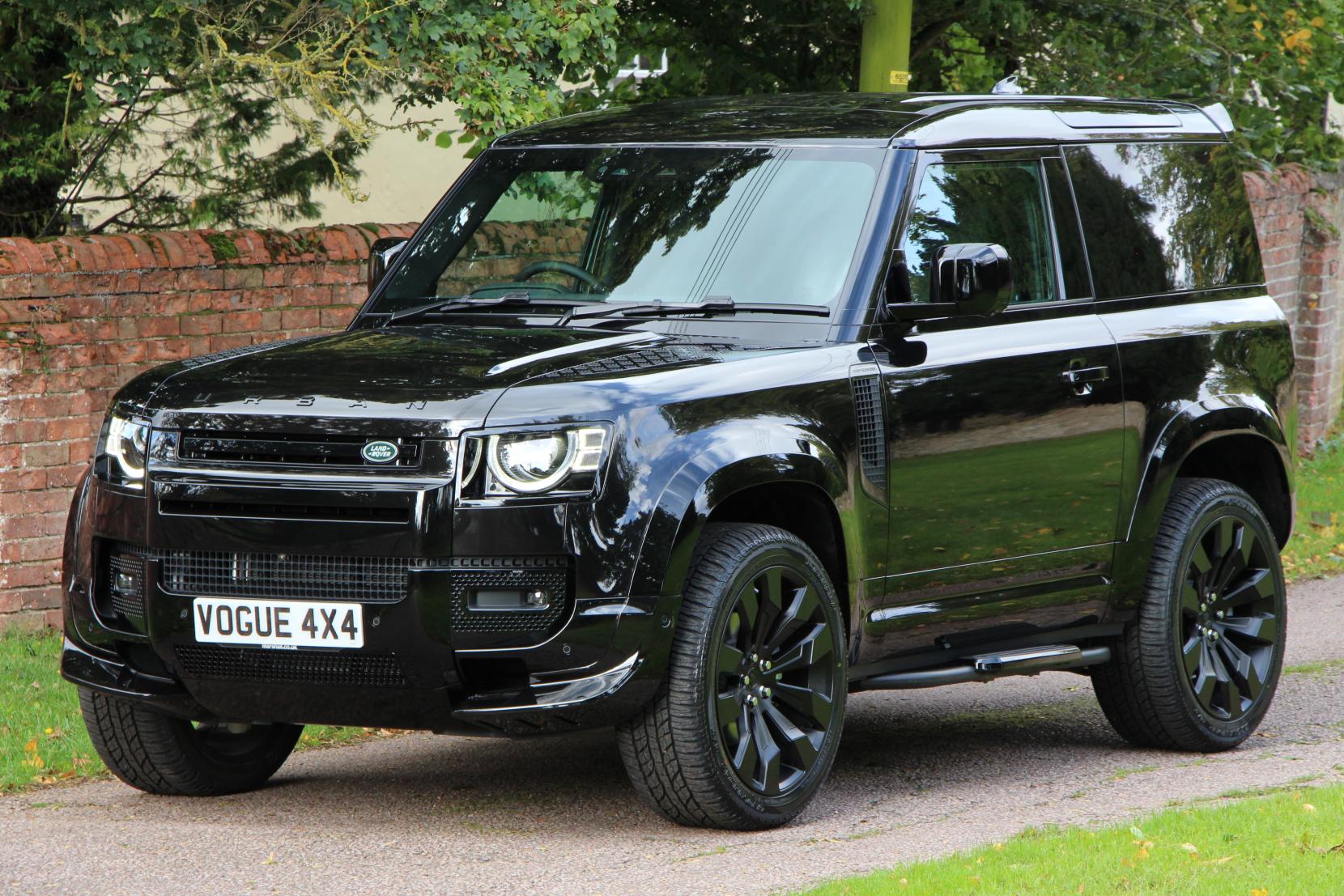 Land Rover Defender 90 3.0 D250 MHEV X-Dynamic HSE Hard Top SUV 3dr Diesel Auto 4WD SWB Euro 6 (s/s) (250 ps)