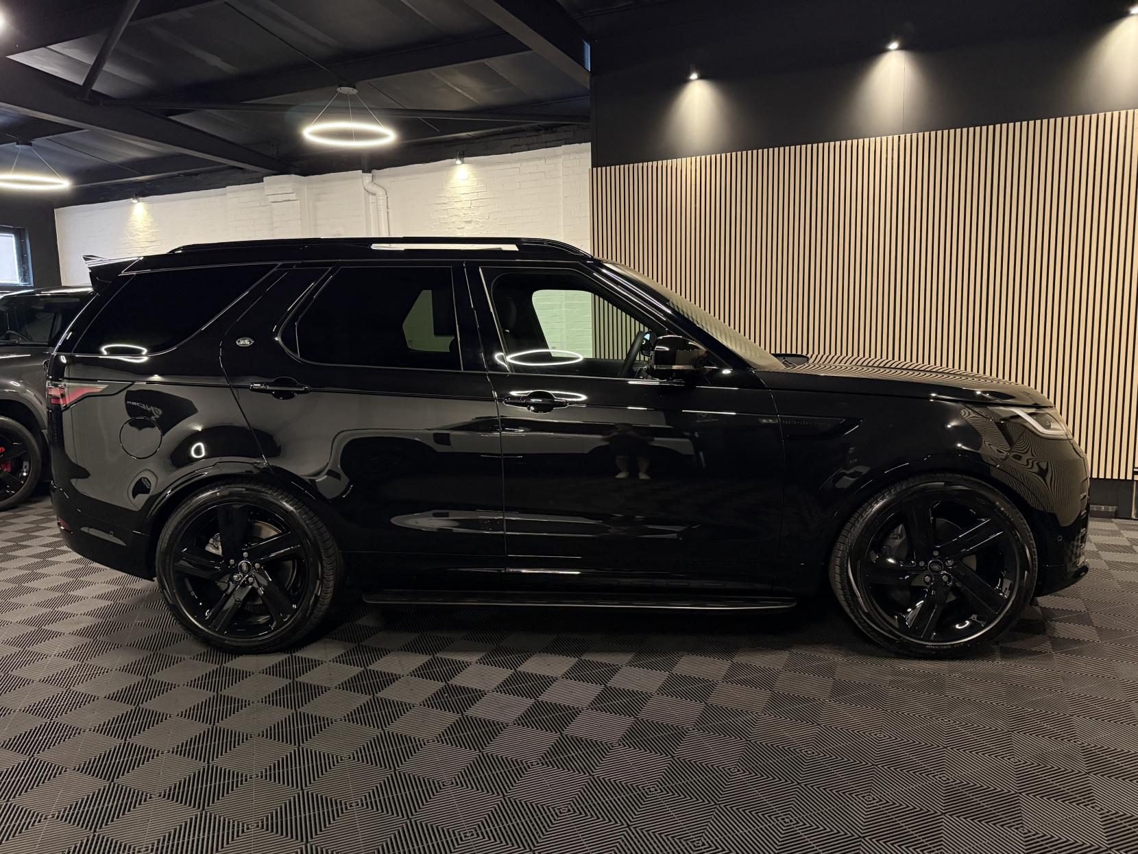 Land Rover Discovery 3.0 D350 MHEV Dynamic HSE SUV 5dr Diesel Auto 4WD Euro 6 (s/s) (350 ps)