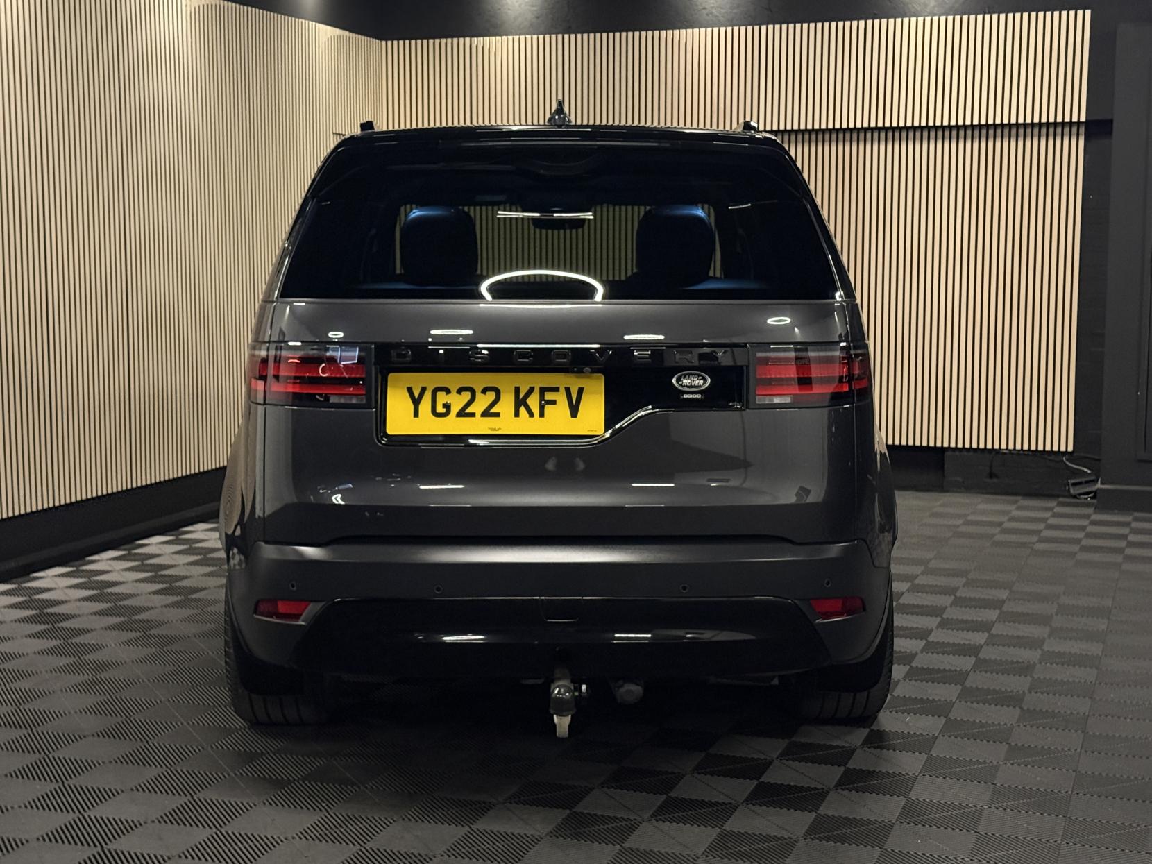 Land Rover Discovery 3.0 D300 MHEV HSE SUV 5dr Diesel Auto 4WD Euro 6 (s/s) (300 ps)