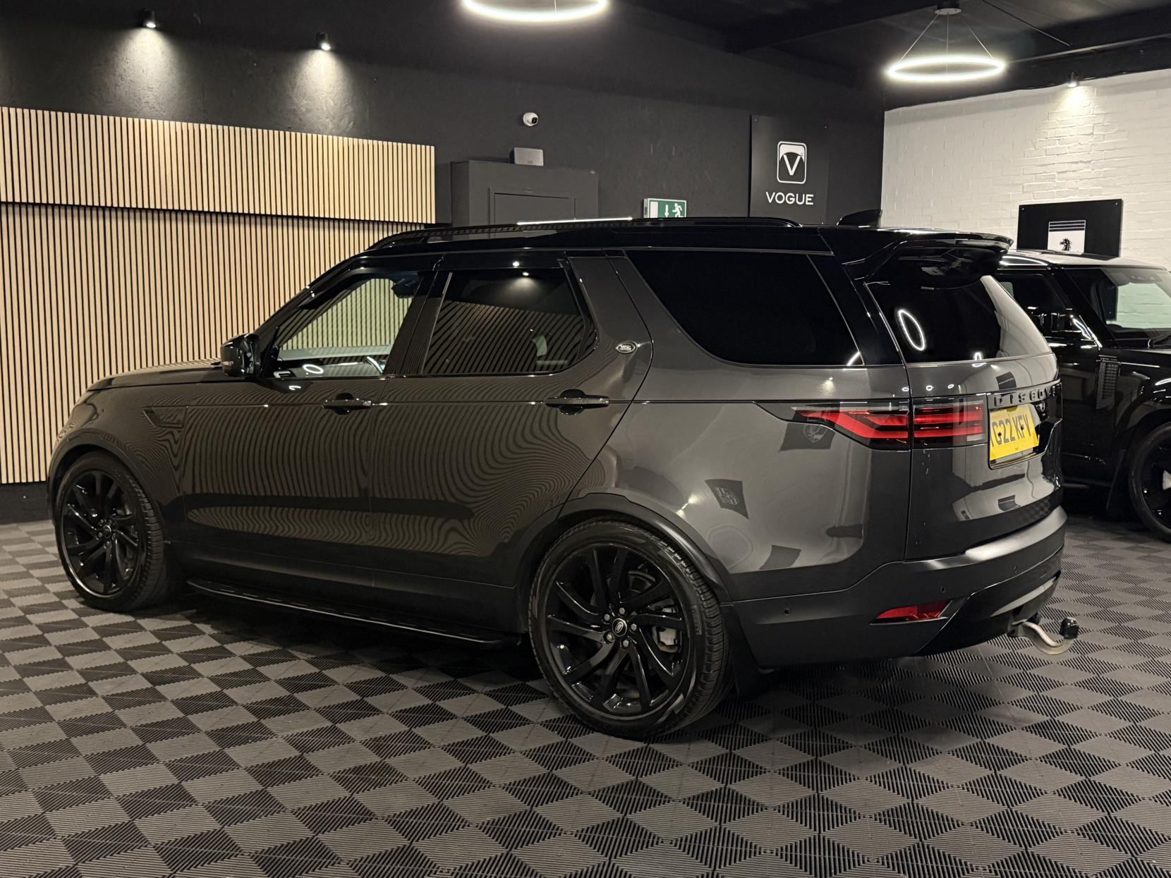 Land Rover Discovery 3.0 D300 MHEV HSE SUV 5dr Diesel Auto 4WD Euro 6 (s/s) (300 ps)